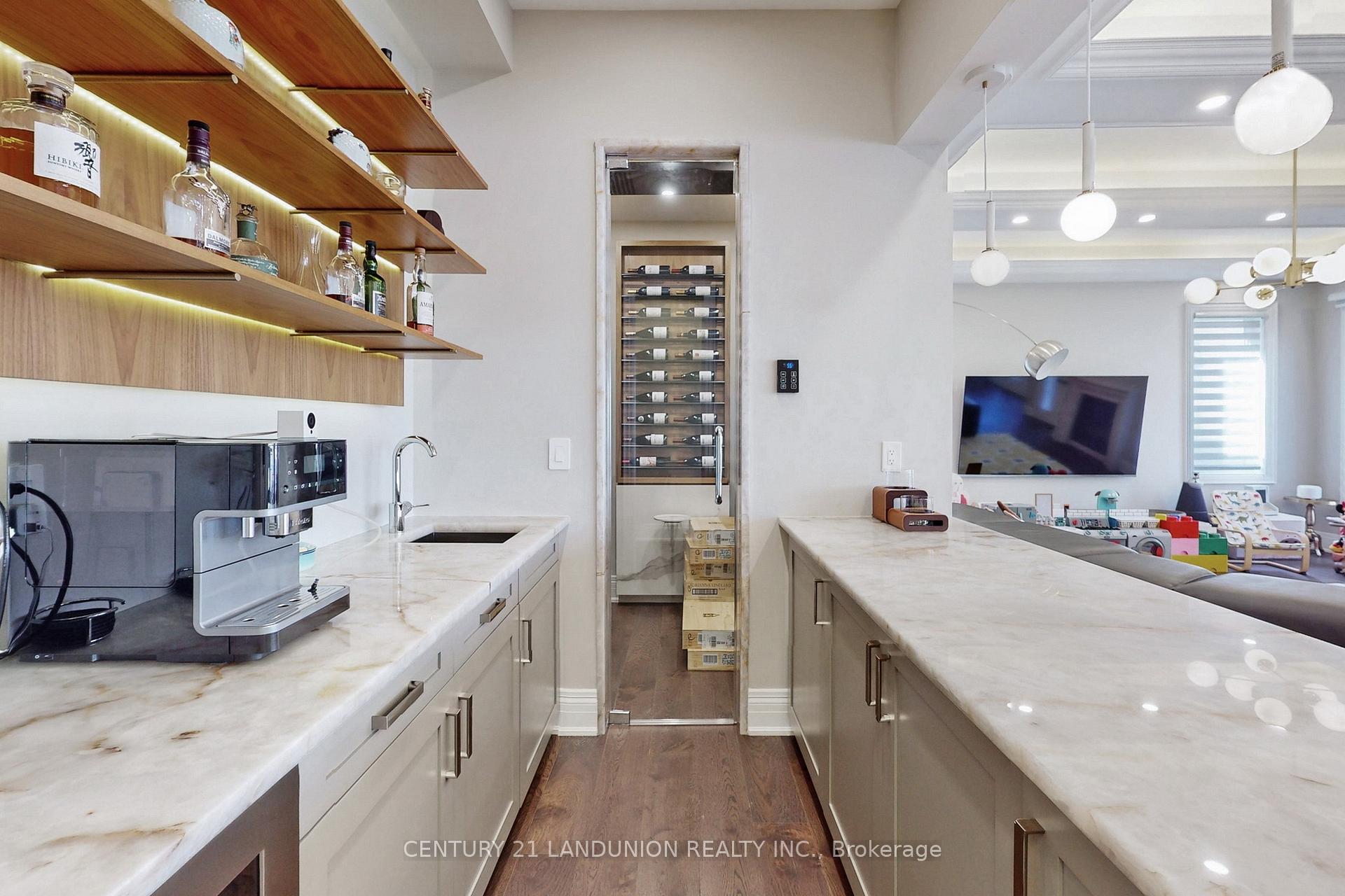 Photo 7 of 22 Conger Street, Vaughan, Patterson — HOMEH