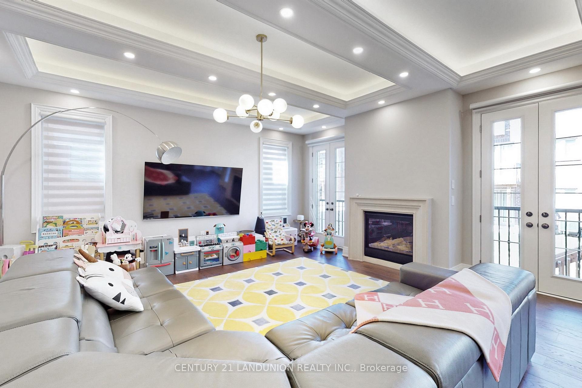 Photo 13 of 22 Conger Street, Vaughan, Patterson — HOMEH