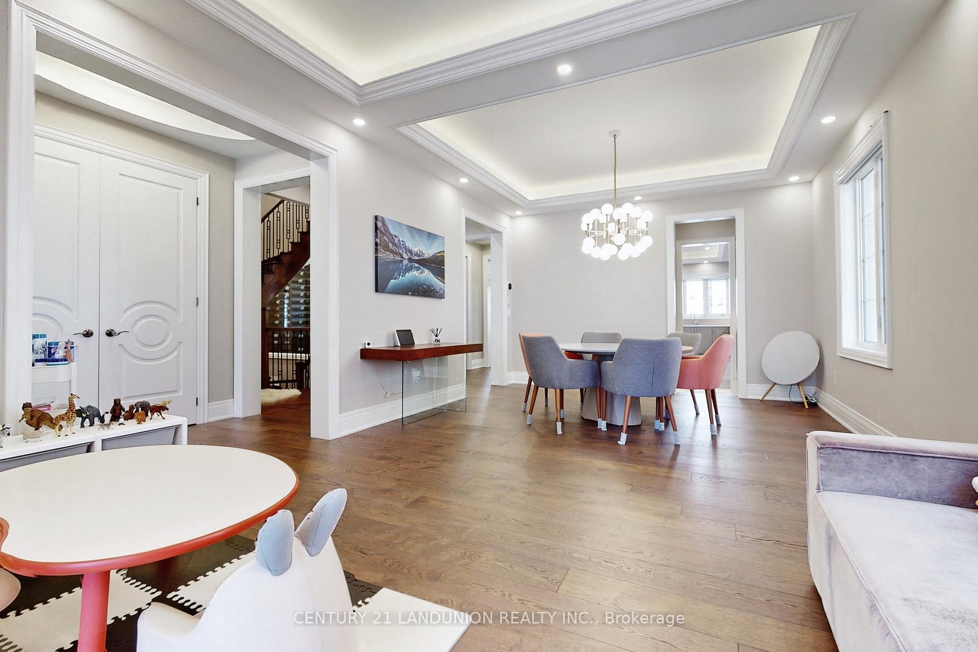 Photo 11 of 22 Conger Street, Vaughan, Patterson — HOMEH