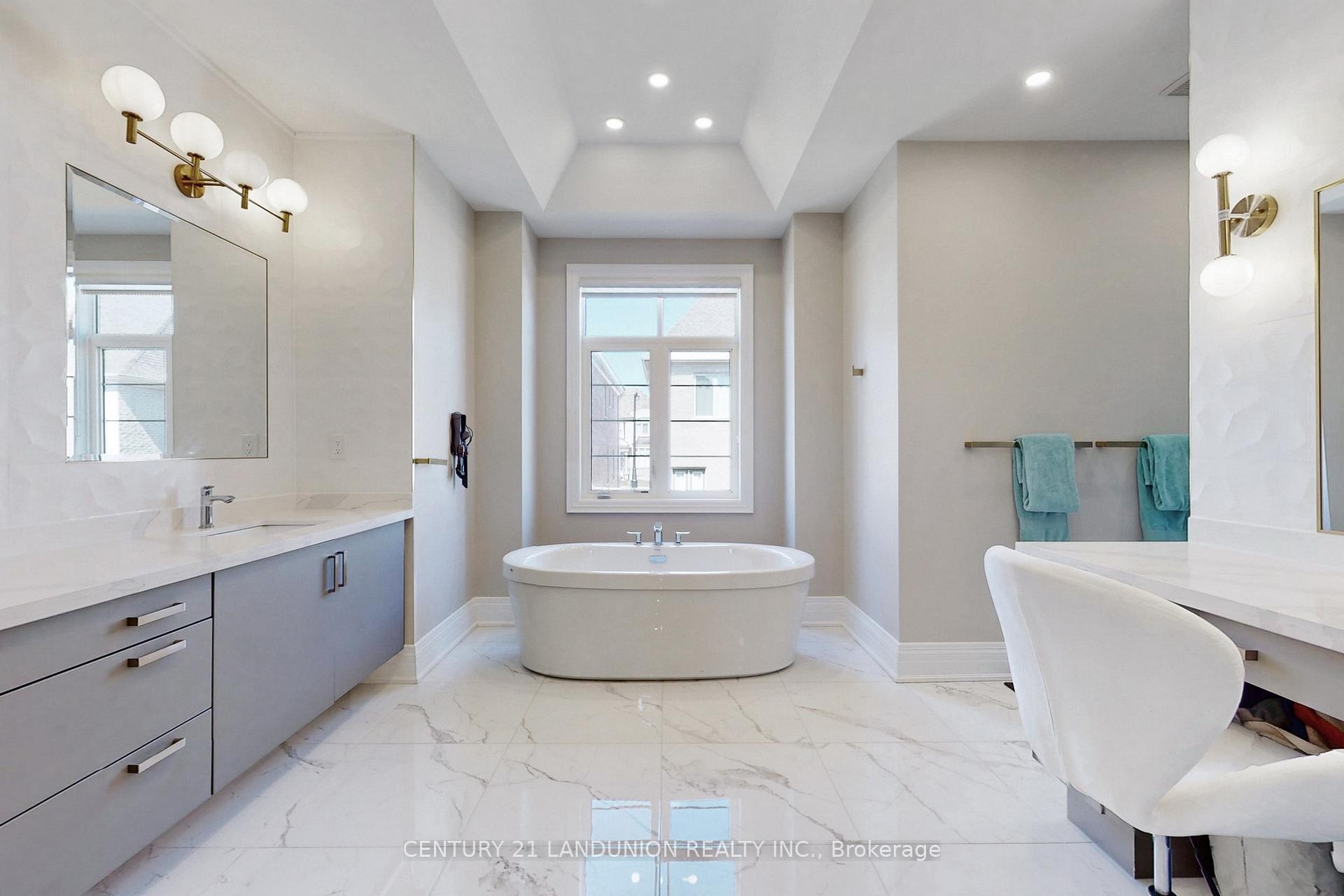 Photo 23 of 22 Conger Street, Vaughan, Patterson — HOMEH