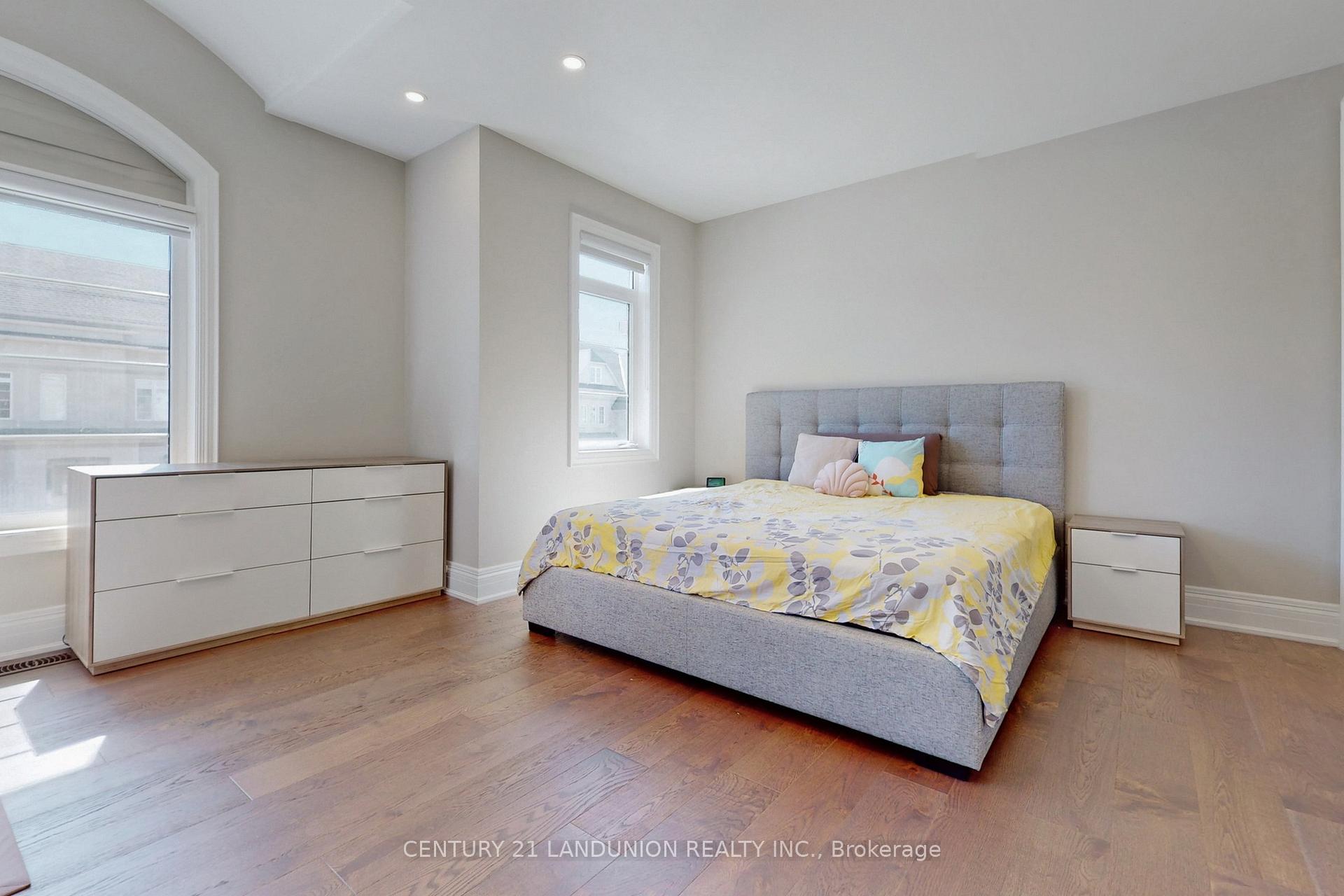 Photo 25 of 22 Conger Street, Vaughan, Patterson — HOMEH