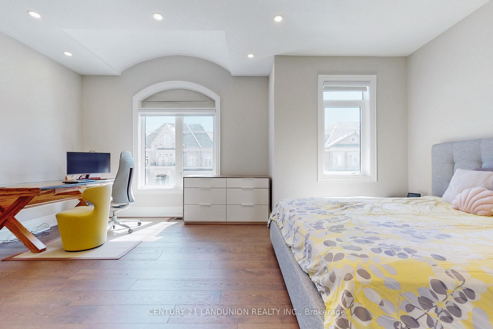 Photo 26 of 22 Conger Street, Vaughan, Patterson — HOMEH