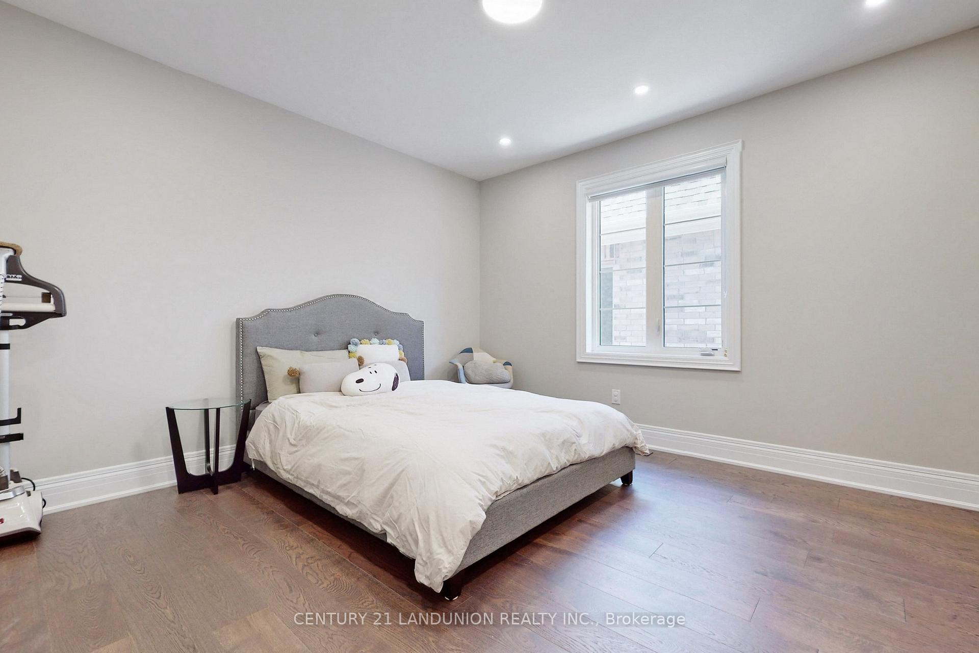 Photo 27 of 22 Conger Street, Vaughan, Patterson — HOMEH