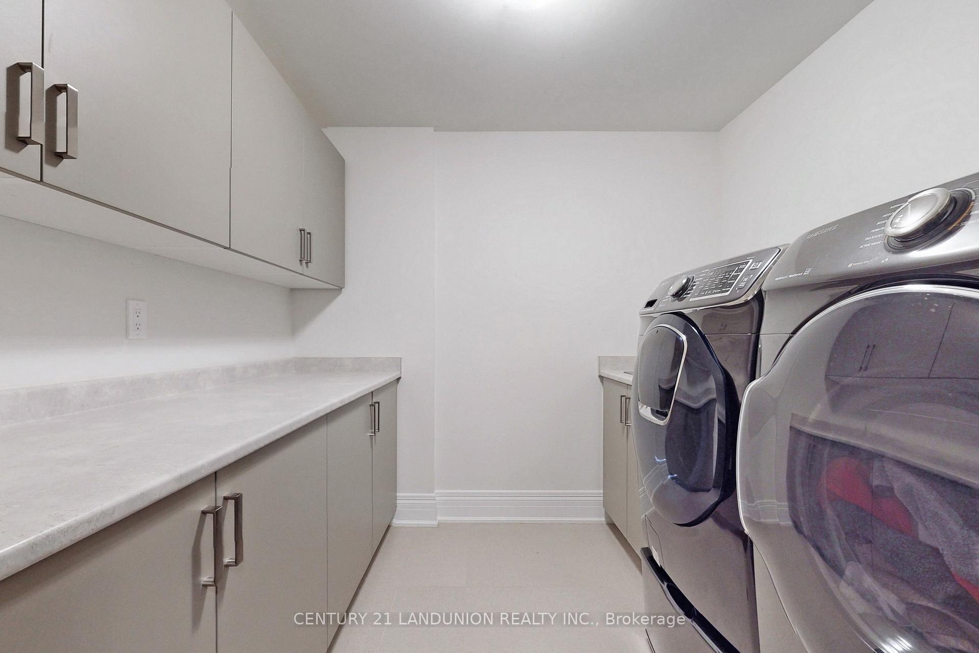 Photo 36 of 22 Conger Street, Vaughan, Patterson — HOMEH