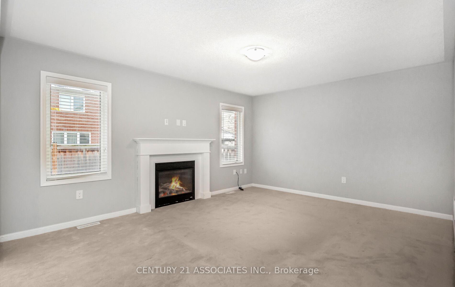 Photo 15 of 261 Gleave ( Upper Level) Terrace, Milton, Harrison — HOMEH