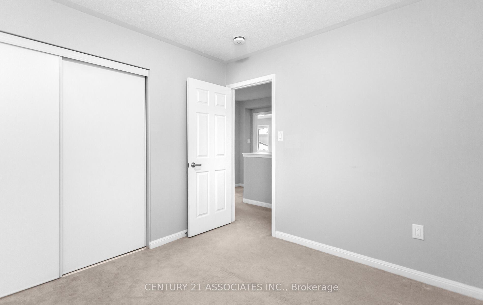 Photo 33 of 261 Gleave ( Upper Level) Terrace, Milton, Harrison — HOMEH
