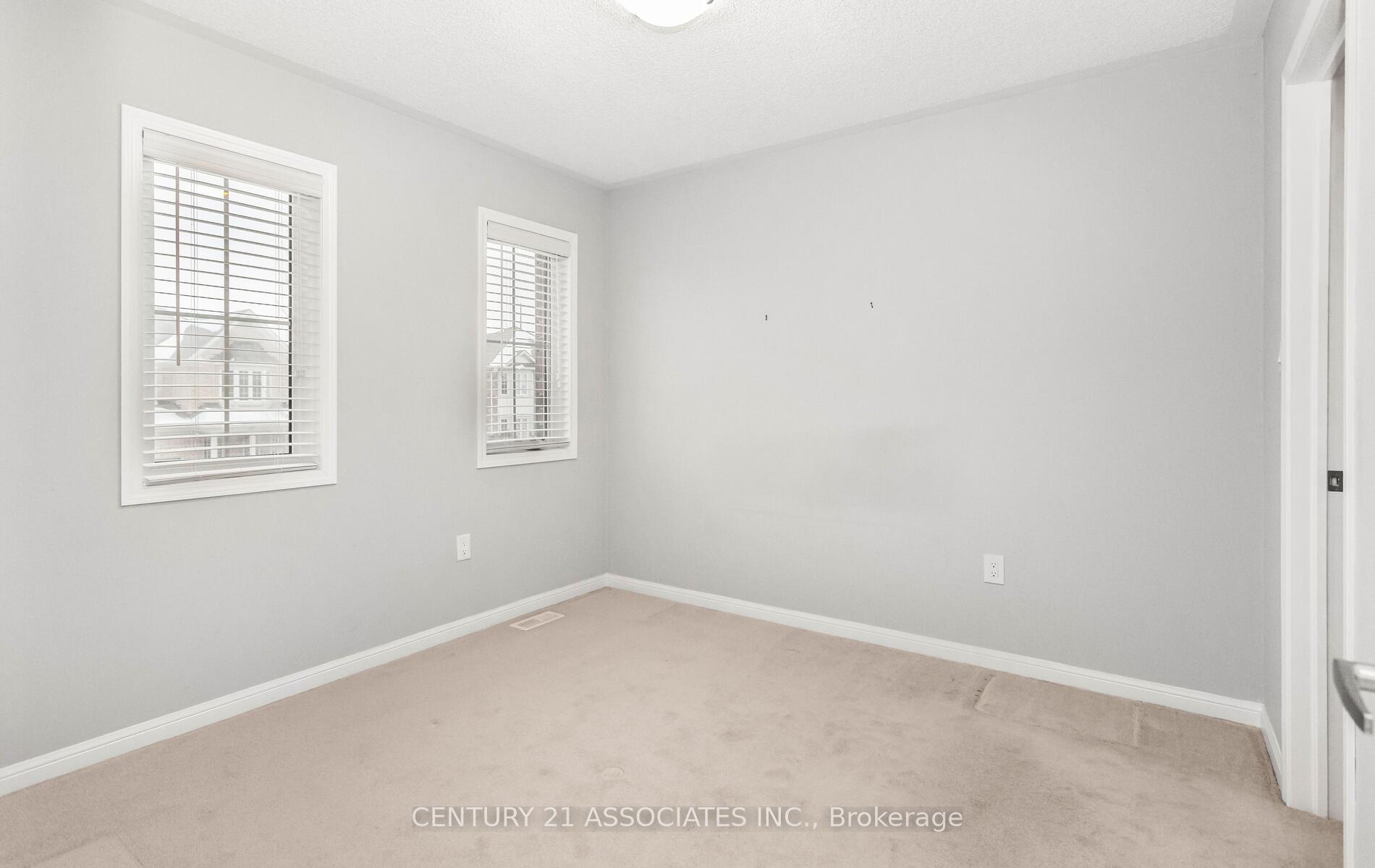 Photo 35 of 261 Gleave ( Upper Level) Terrace, Milton, Harrison — HOMEH