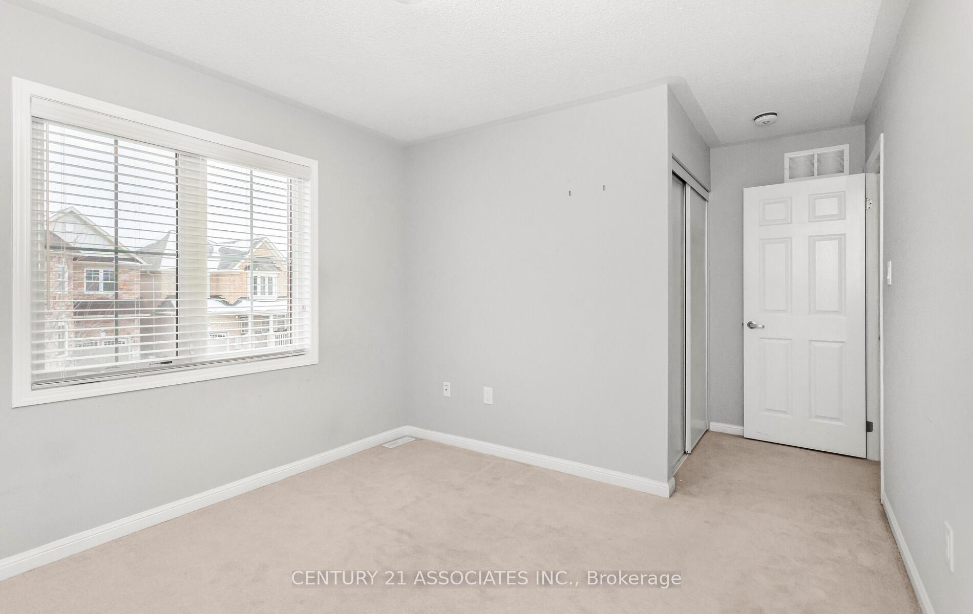 Photo 38 of 261 Gleave ( Upper Level) Terrace, Milton, Harrison — HOMEH
