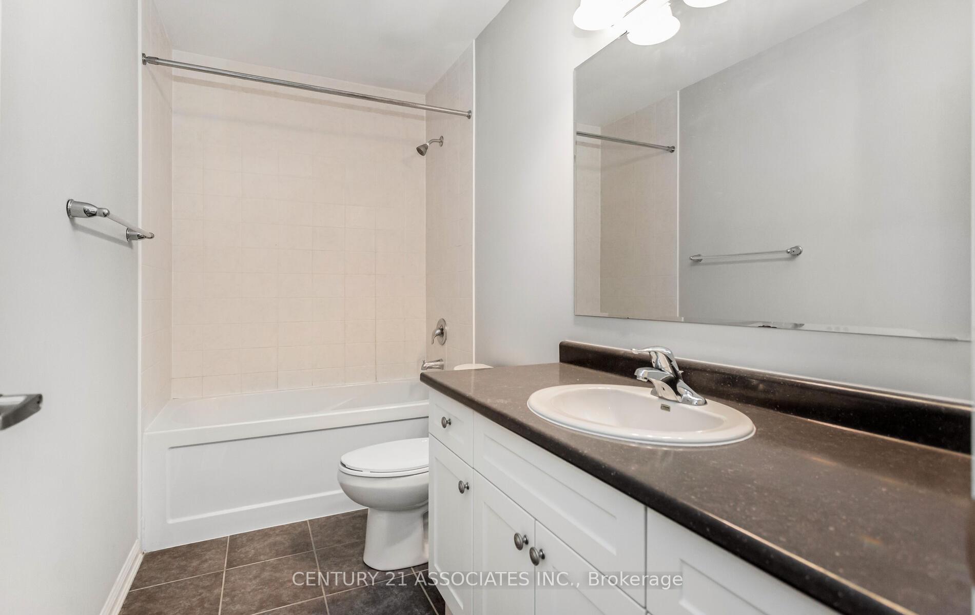 Photo 43 of 261 Gleave ( Upper Level) Terrace, Milton, Harrison — HOMEH