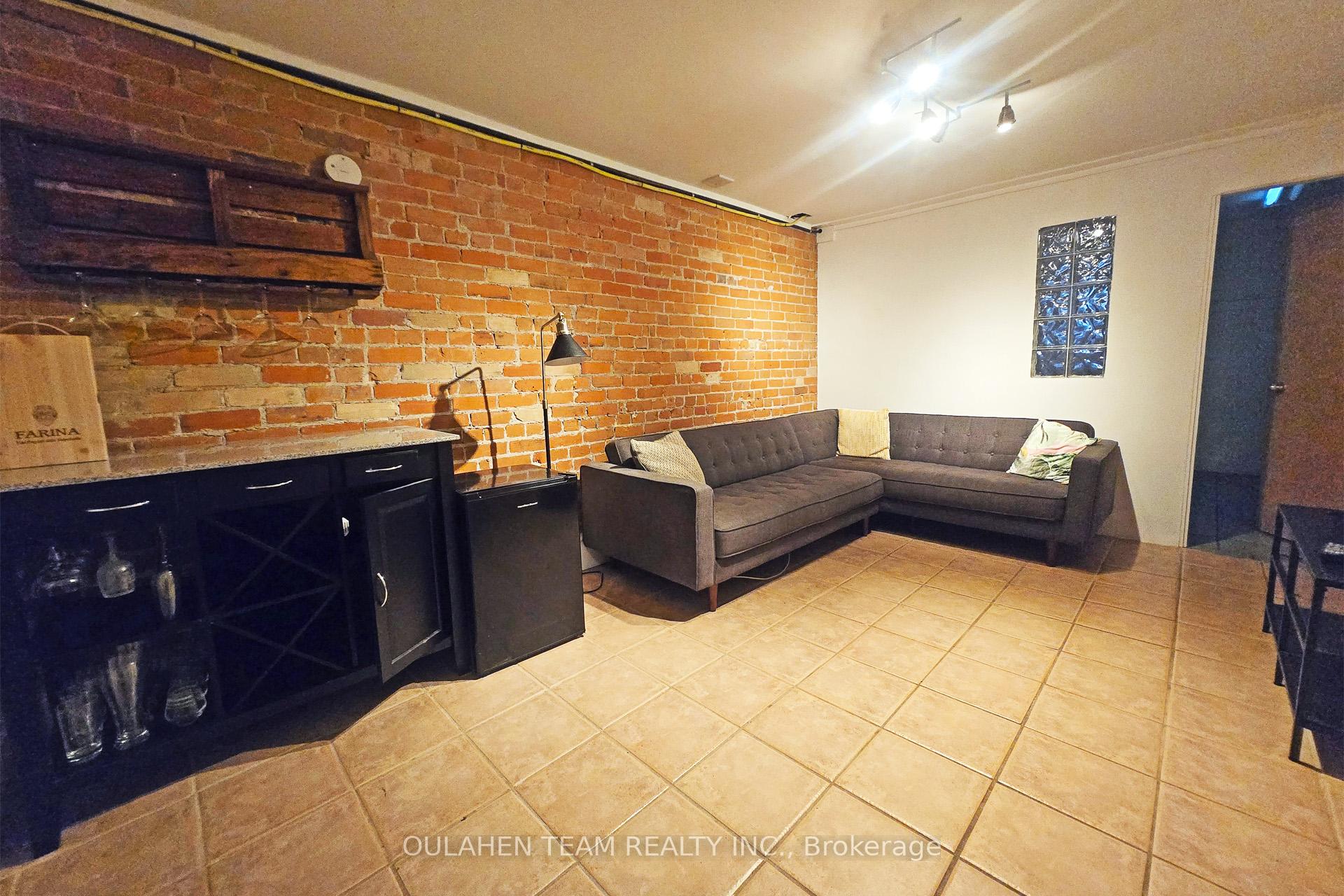 Photo 13 of 43 Norwood Terrace, Toronto, East End-Danforth — HOMEH