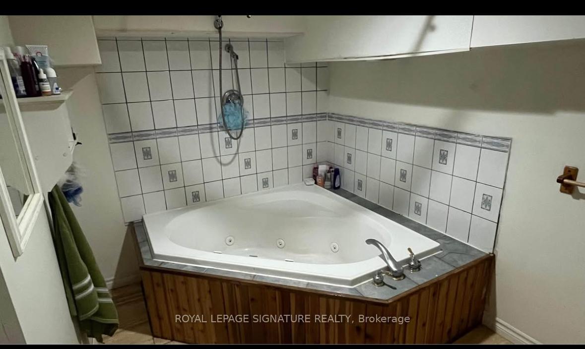 Photo 4 of Unit Bsmt, 50 Taunton Road W, Oshawa, Samac — HOMEH