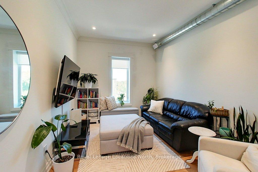 Front of Unit 1, 8 Sykes Street N