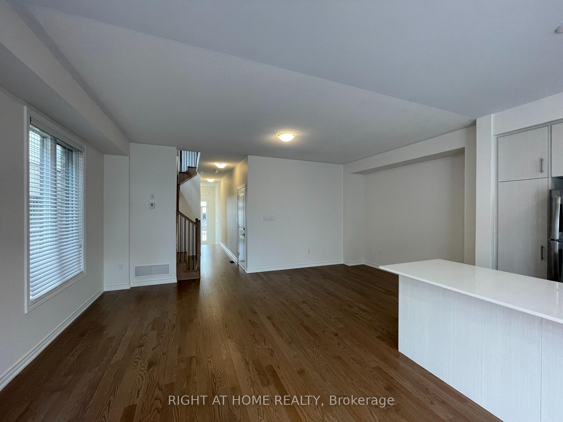 Photo 6 of 152 Shepherd Drive, Barrie, Rural Barrie Southeast — HOMEH