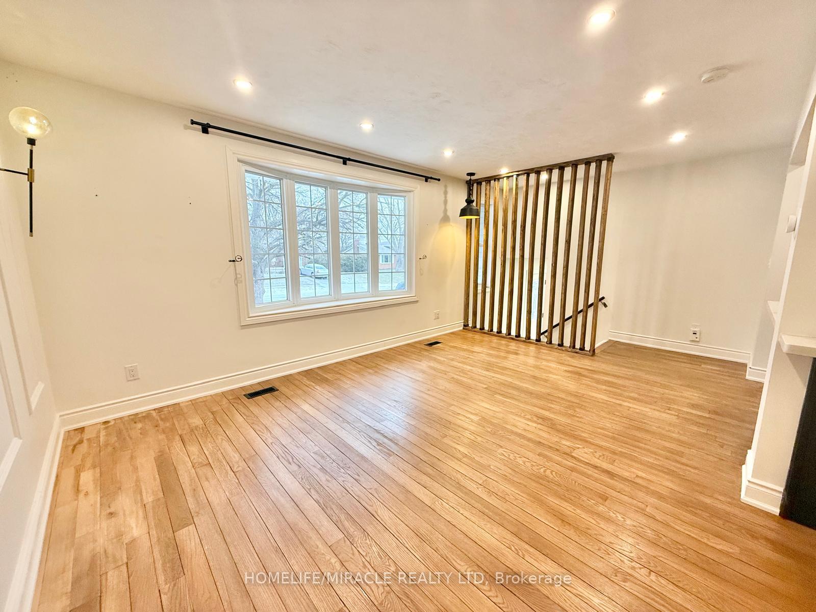 Photo 5 of Unit Main Unit, 12 Foster Crescent E, Waterloo — HOMEH
