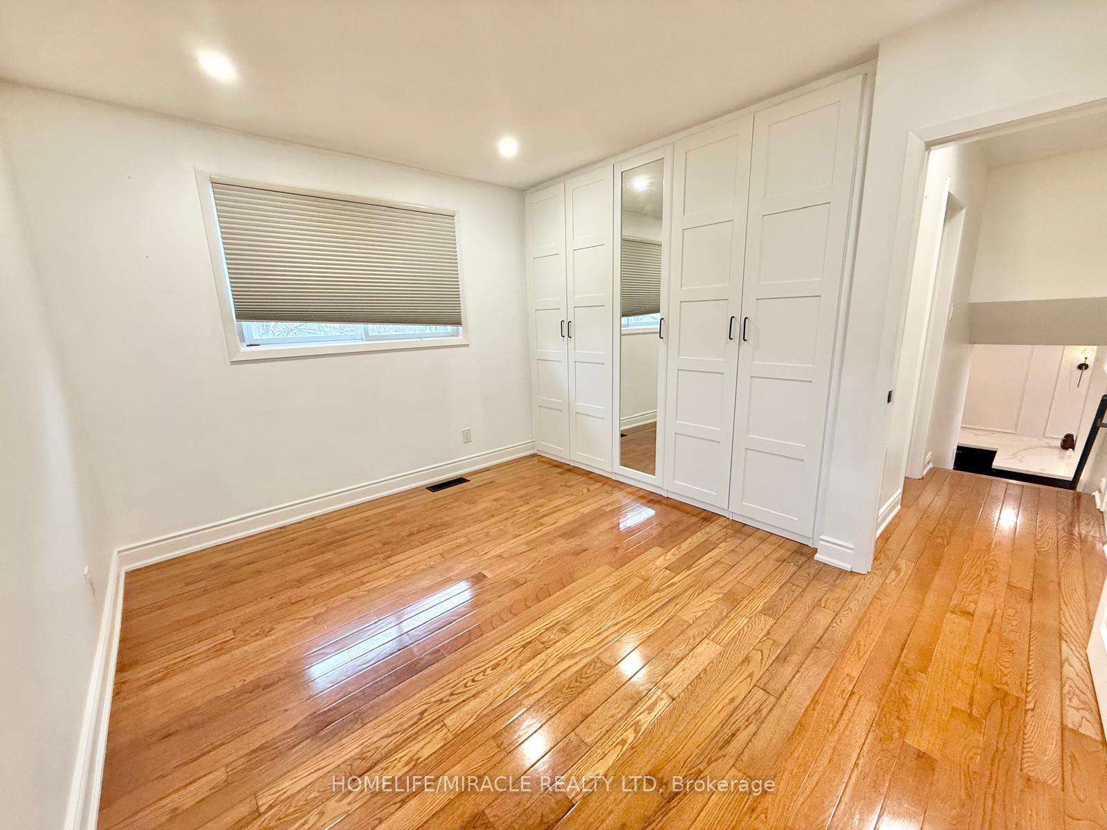 Photo 10 of Unit Main Unit, 12 Foster Crescent E, Waterloo — HOMEH