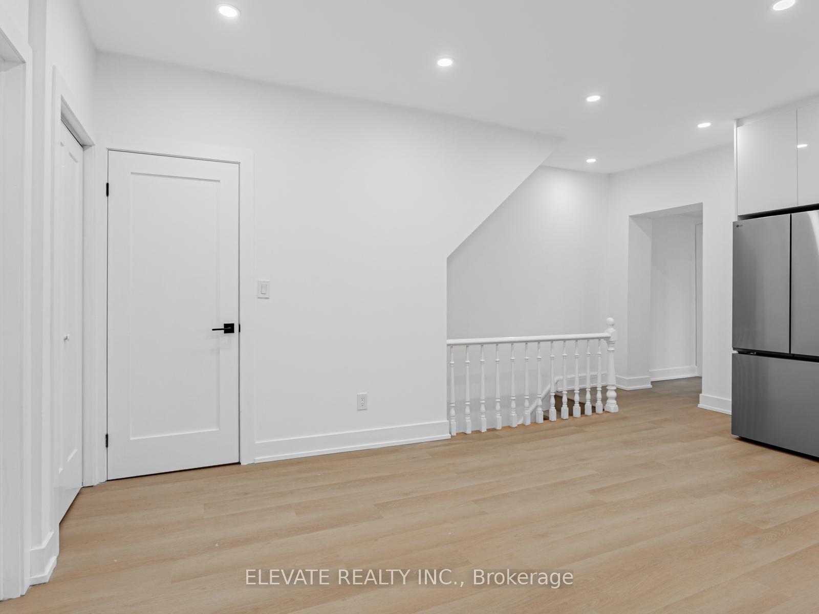 Photo 2 of Unit 2, 135 Bellwoods Avenue, Toronto, Trinity-Bellwoods — HOMEH