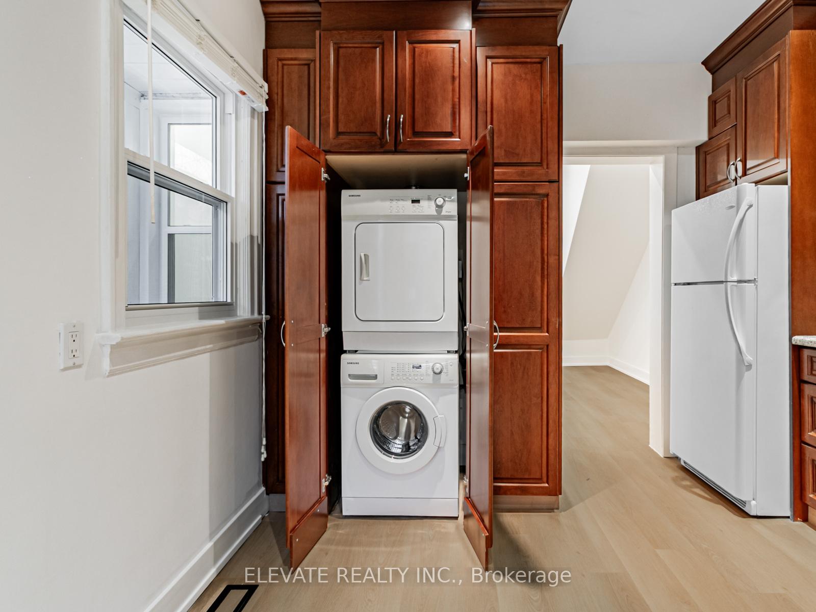 Photo 8 of Unit 1, 135 Bellwoods Avenue, Toronto, Trinity-Bellwoods — HOMEH