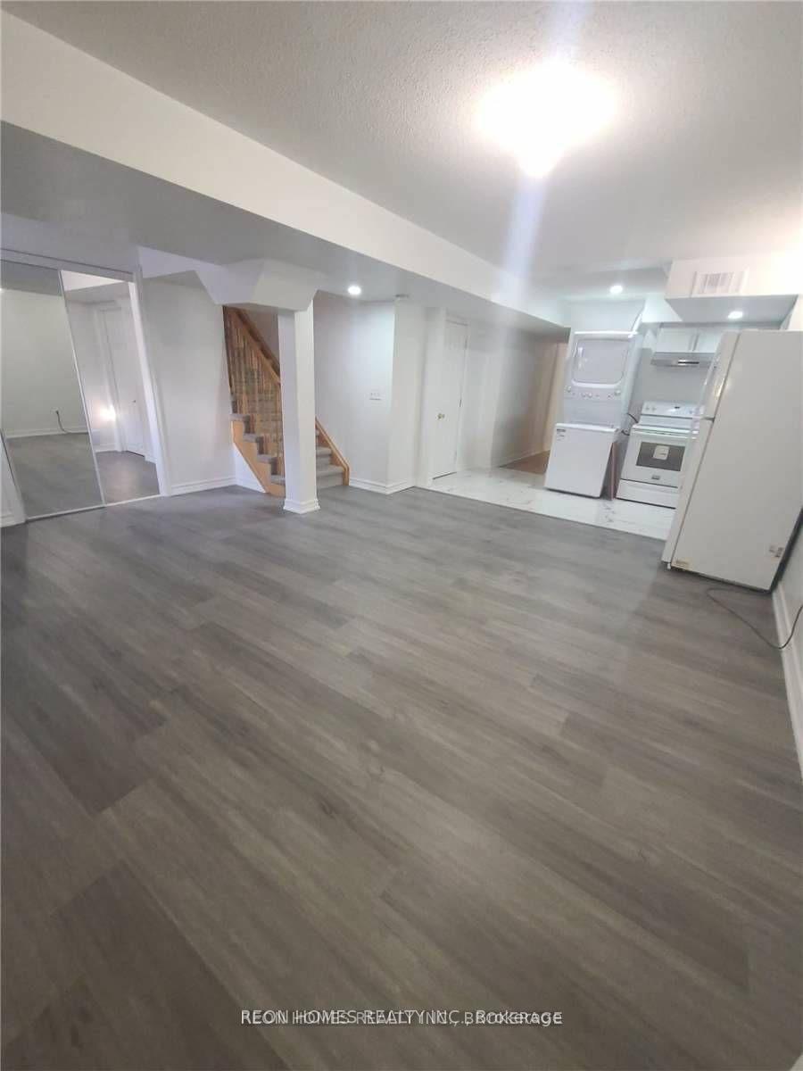 Photo 8 of Unit (Bsmt), 388 Sunny Meadow Boulevard, Brampton, Sandringham-Wellington — HOMEH