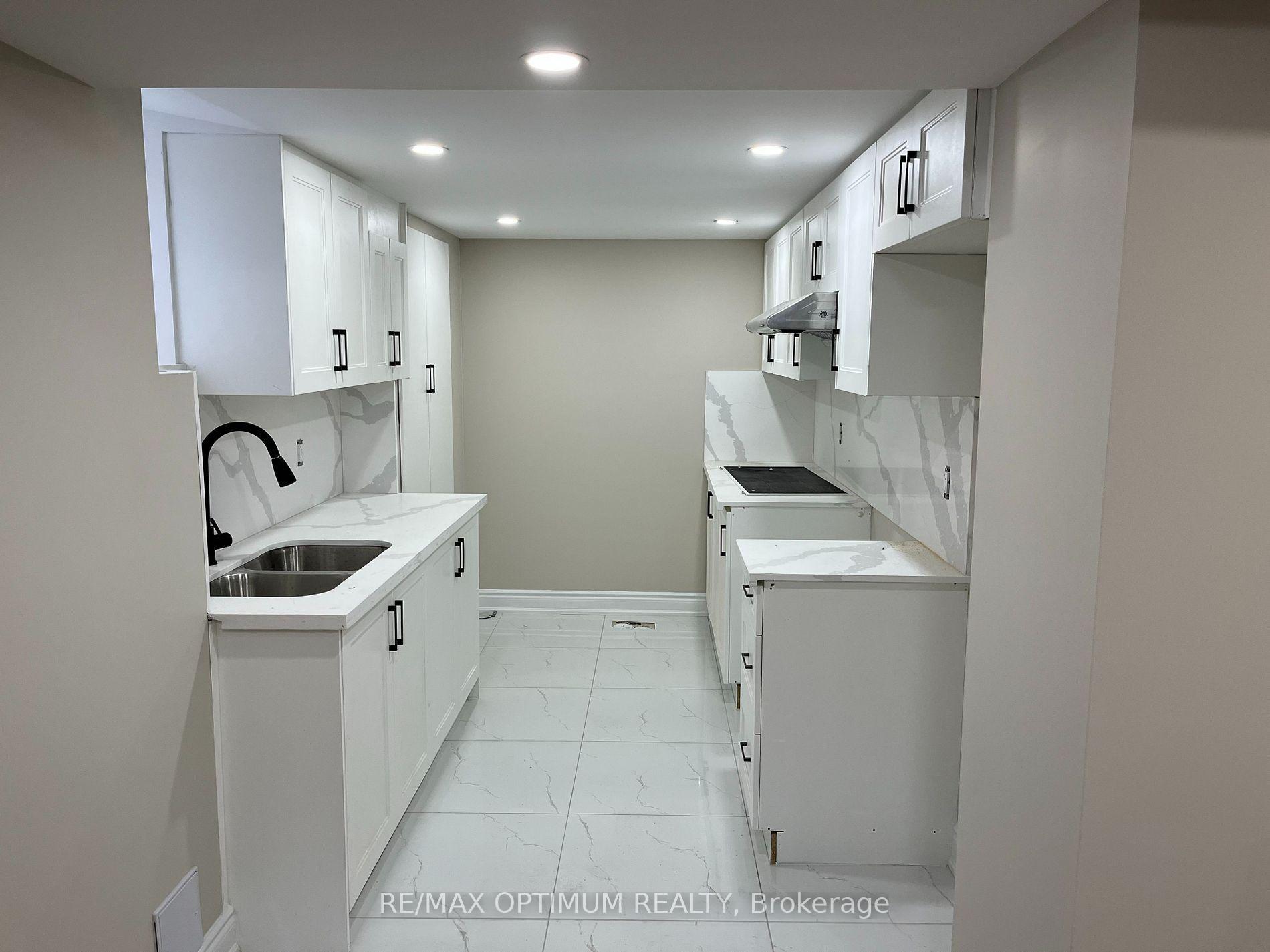 Photo 3 of Unit #Bsmt, 15 Workgreen Parkway, Brampton, Bram West — HOMEH