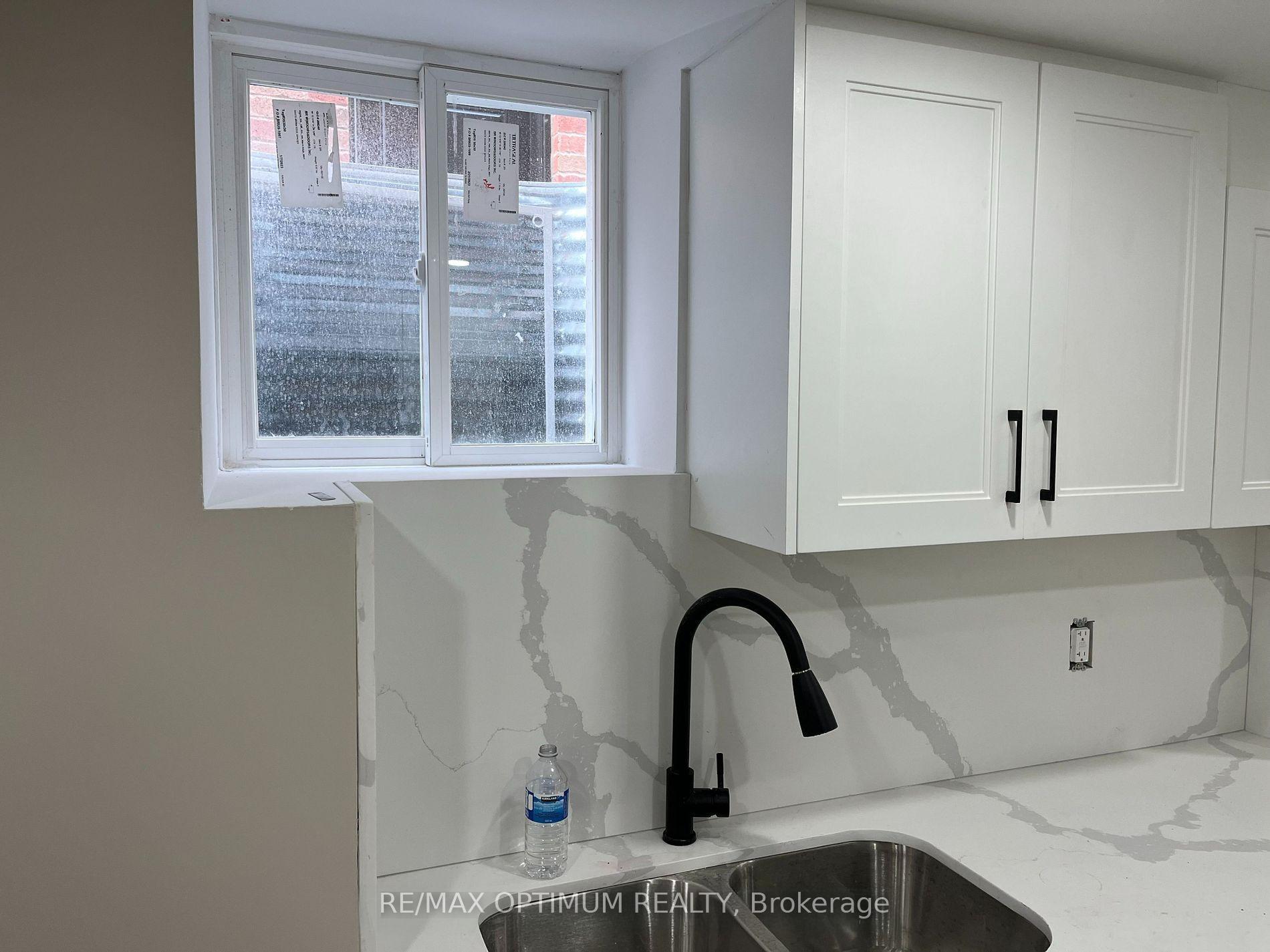 Photo 4 of Unit #Bsmt, 15 Workgreen Parkway, Brampton, Bram West — HOMEH