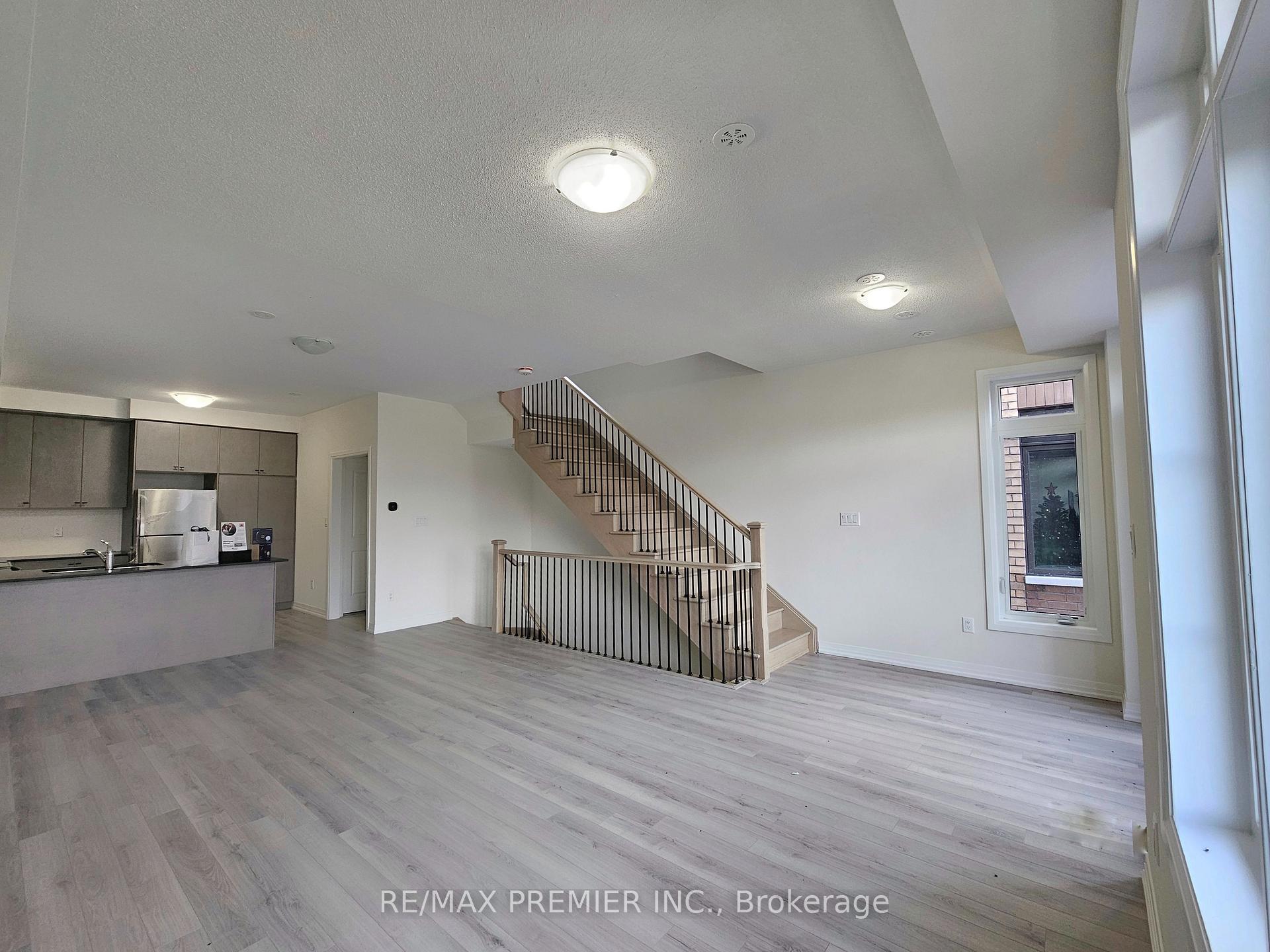 Photo 15 of 21 Bluebird Lane, Barrie, Painswick South — HOMEH