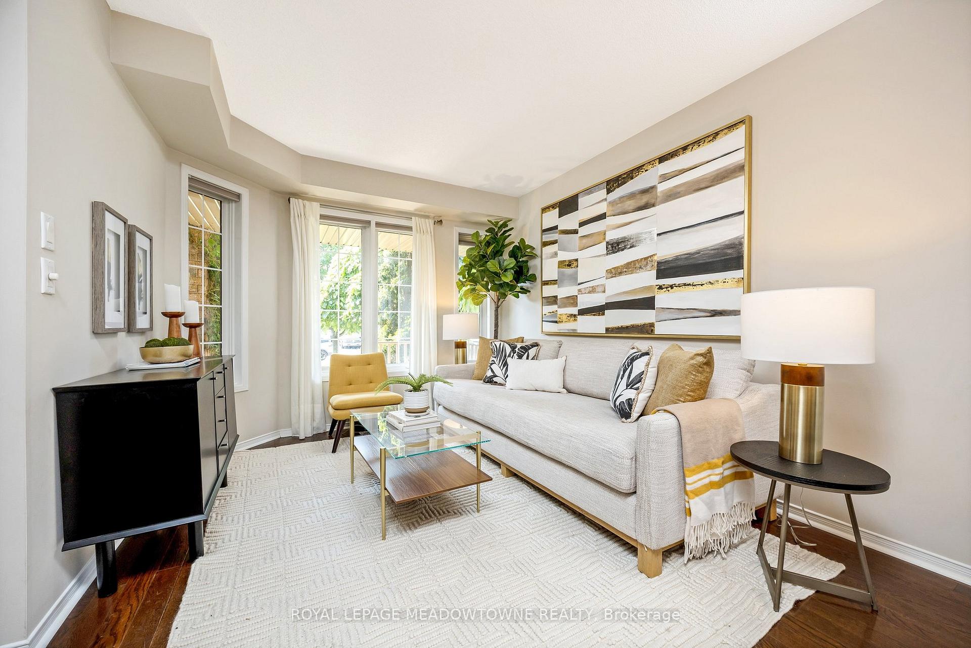 Photo 5 of 110 Pentland Road, Hamilton, Waterdown — HOMEH