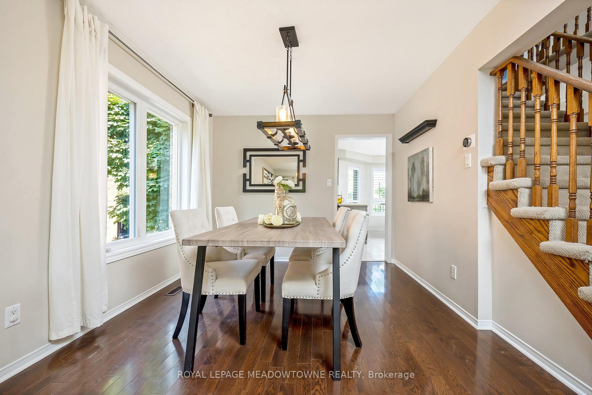 Photo 8 of 110 Pentland Road, Hamilton, Waterdown — HOMEH