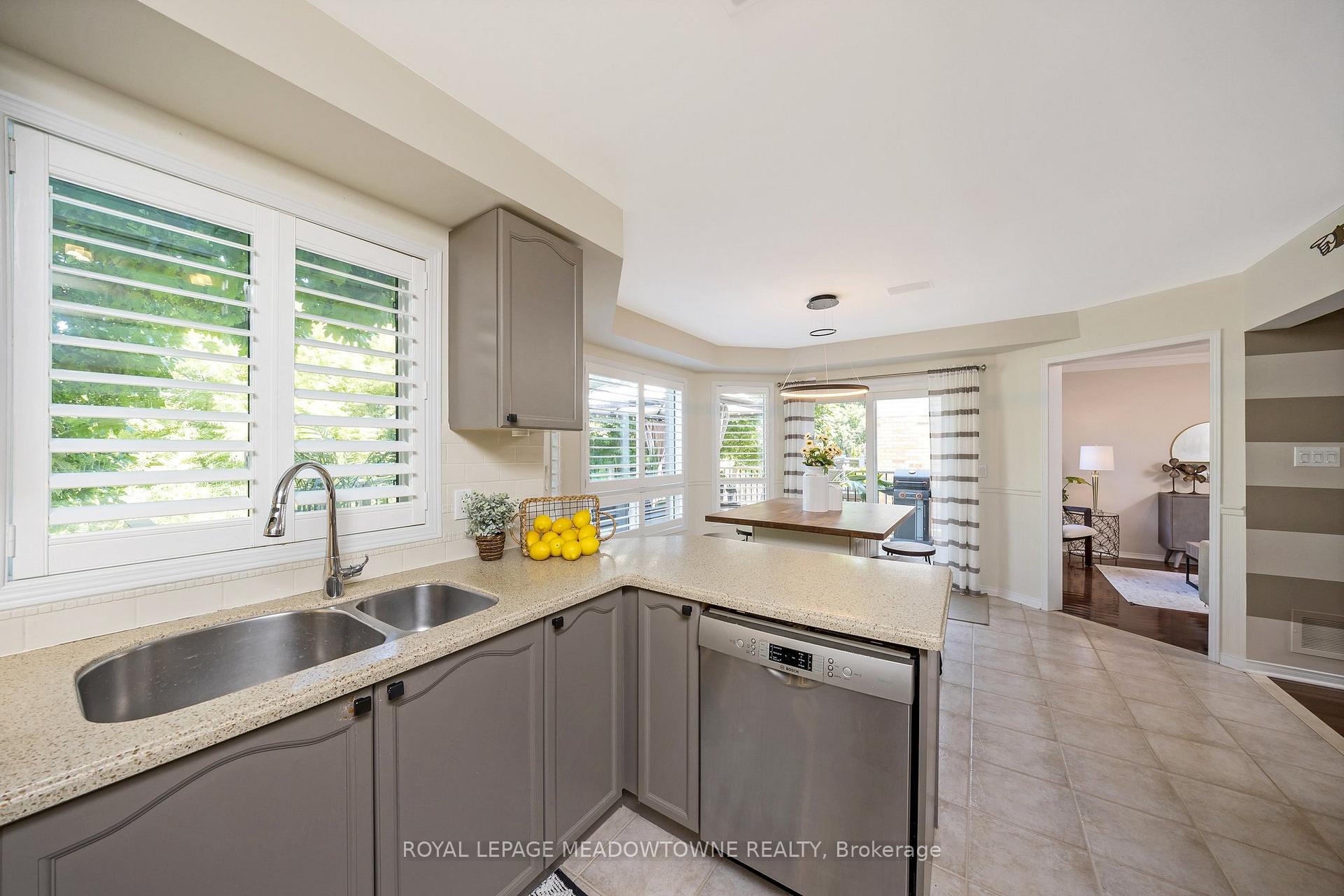 Photo 11 of 110 Pentland Road, Hamilton, Waterdown — HOMEH