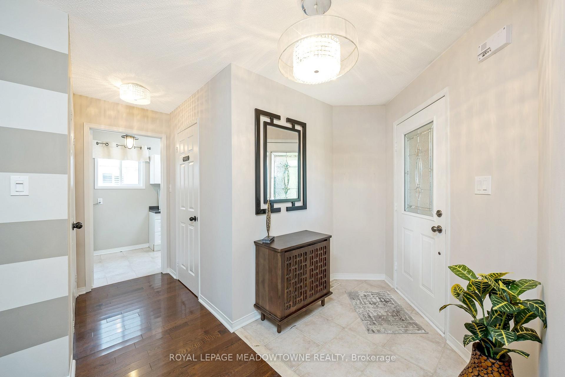 Photo 13 of 110 Pentland Road, Hamilton, Waterdown — HOMEH