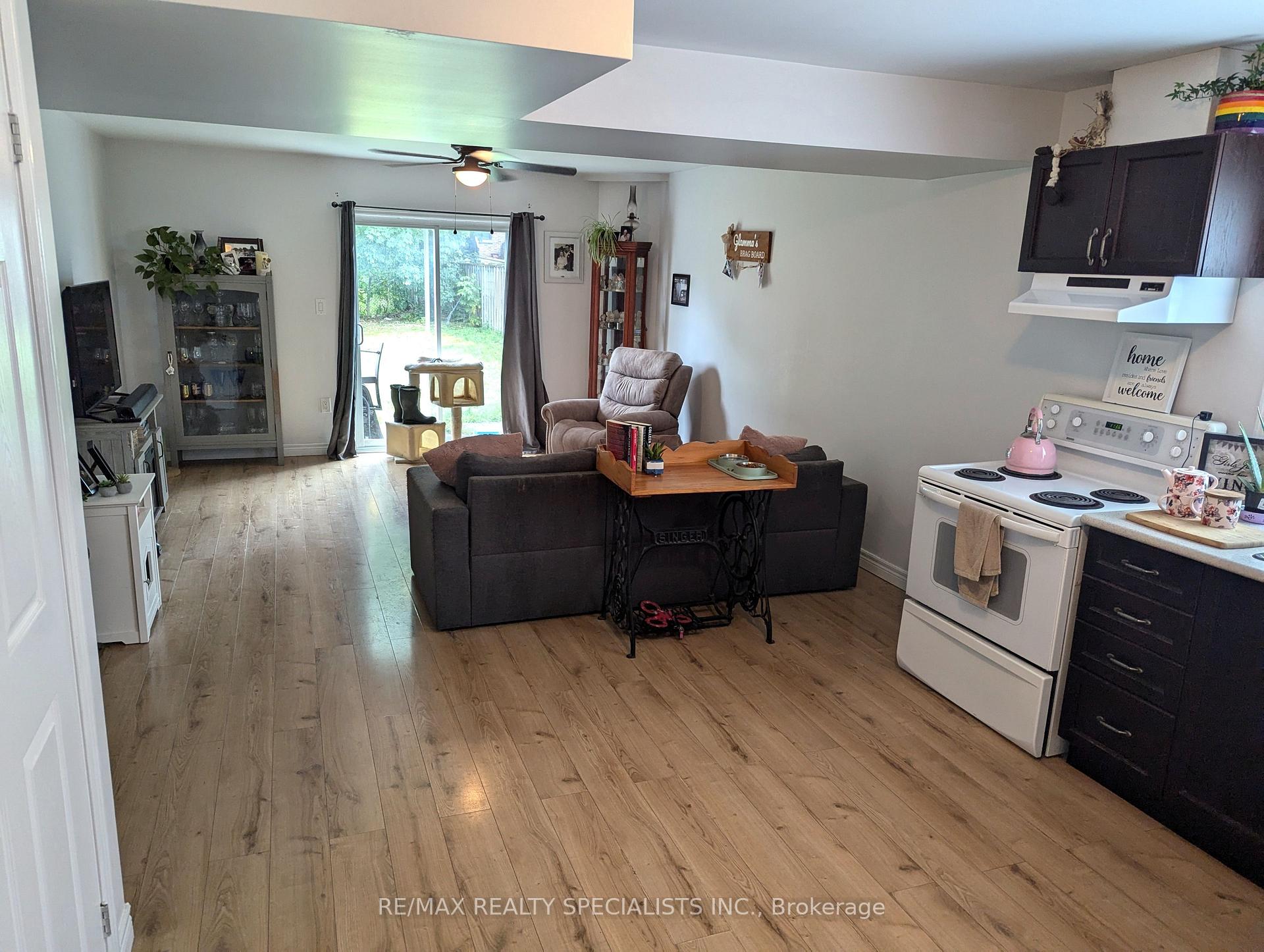 Photo 9 of 78 Parkside Drive, Barrie, City Centre — HOMEH