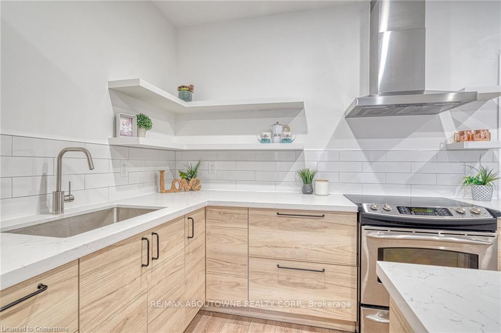 Photo 8 of Unit 1, 43 Crooks Street, Hamilton, Strathcona — HOMEH