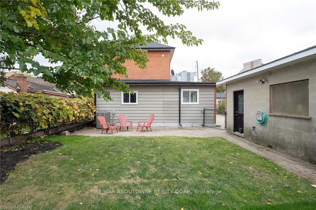 Photo 16 of Unit 1, 43 Crooks Street, Hamilton, Strathcona — HOMEH