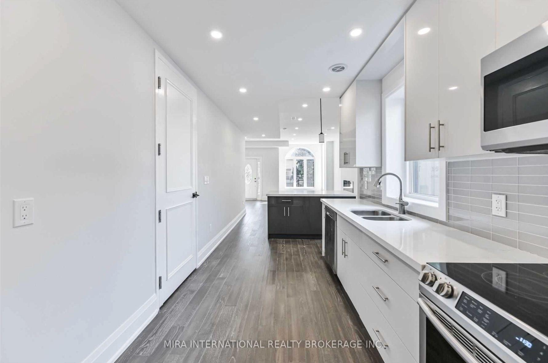 Photo 3 of Unit M2, 260 Lisgar Street, Toronto, Little Portugal — HOMEH