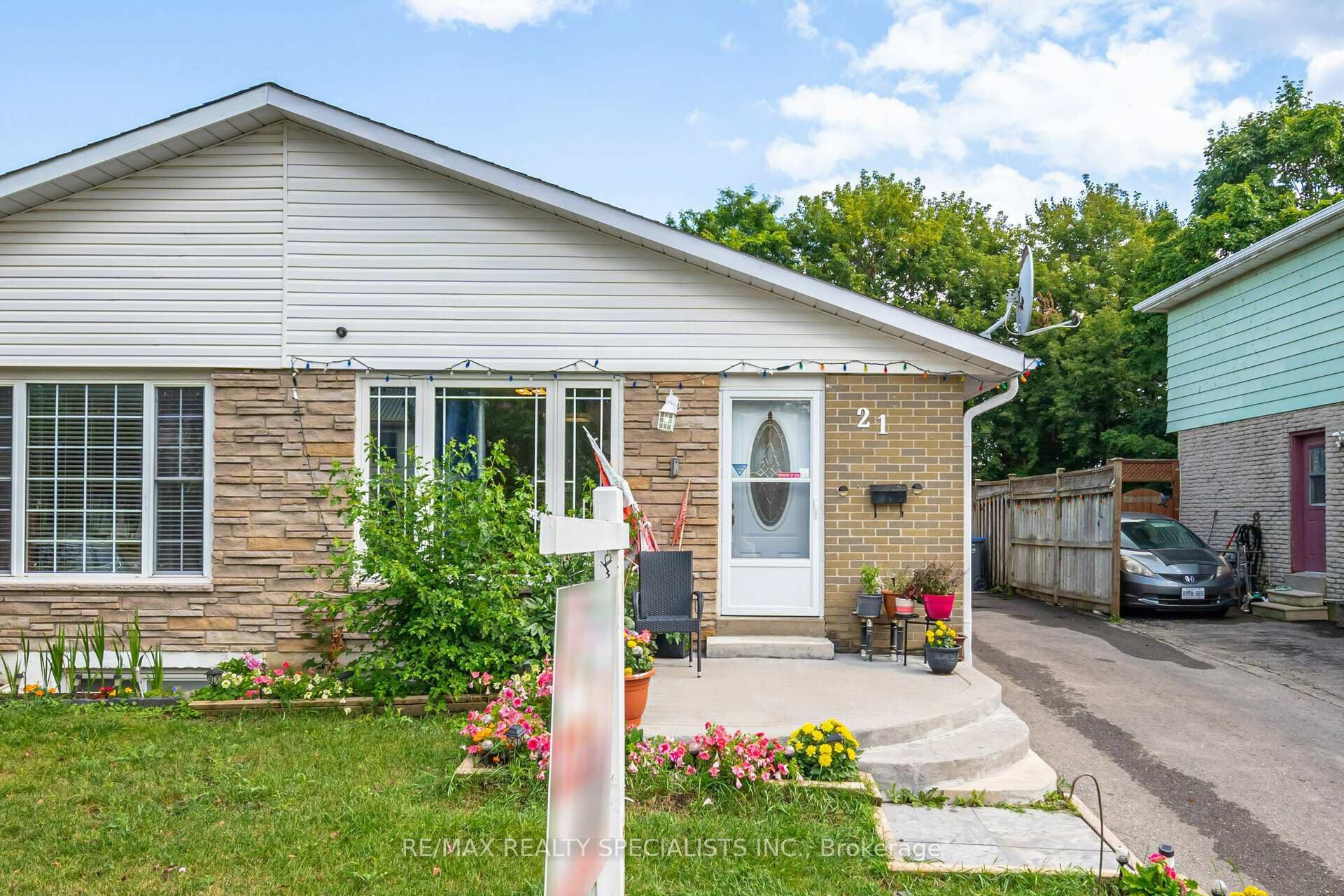 Photo 1 of 21 Crawford Drive, Brampton, Madoc — HOMEH