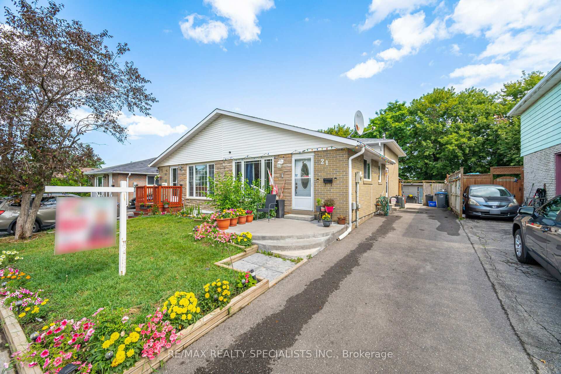 Photo 3 of 21 Crawford Drive, Brampton, Madoc — HOMEH