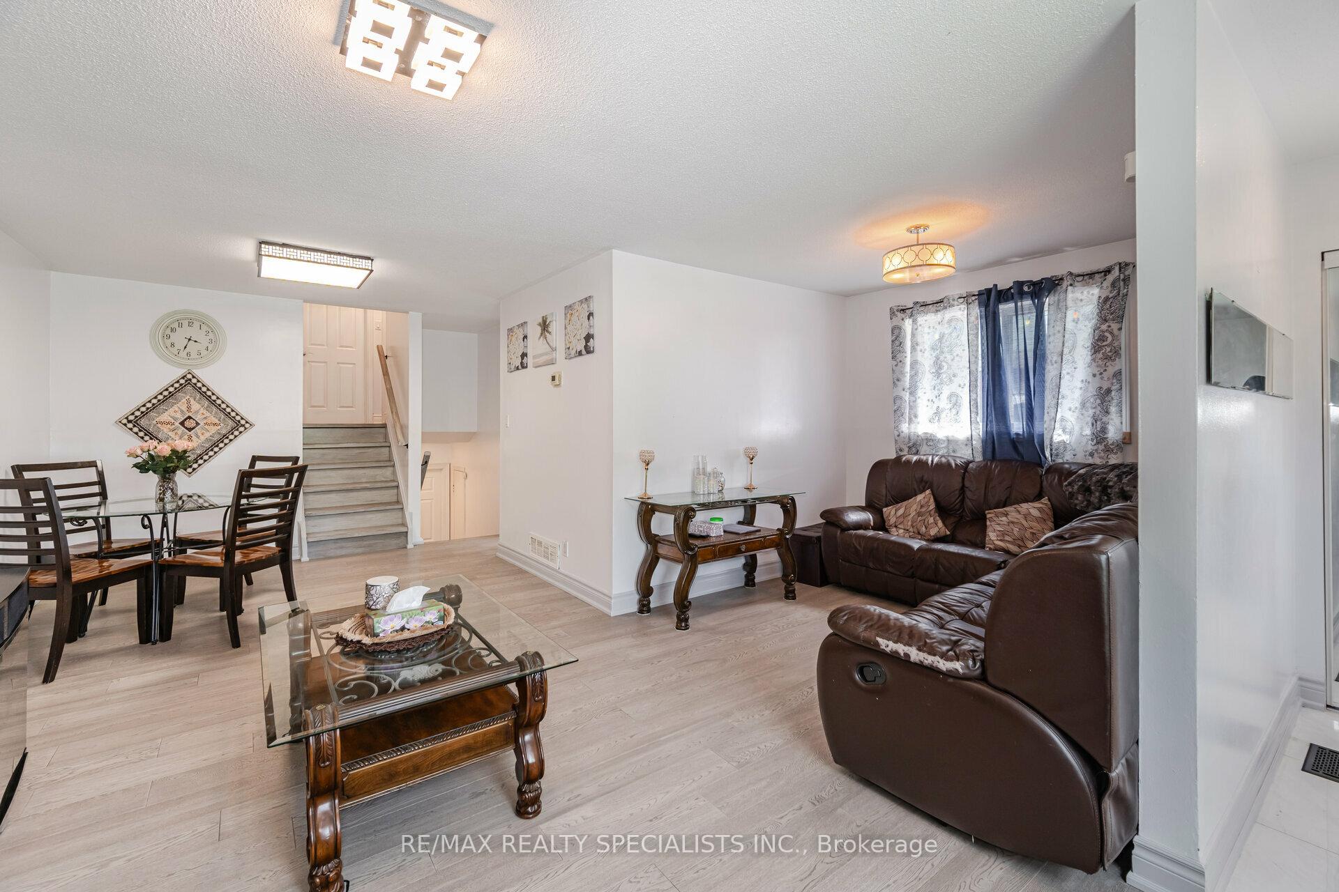 Photo 6 of 21 Crawford Drive, Brampton, Madoc — HOMEH