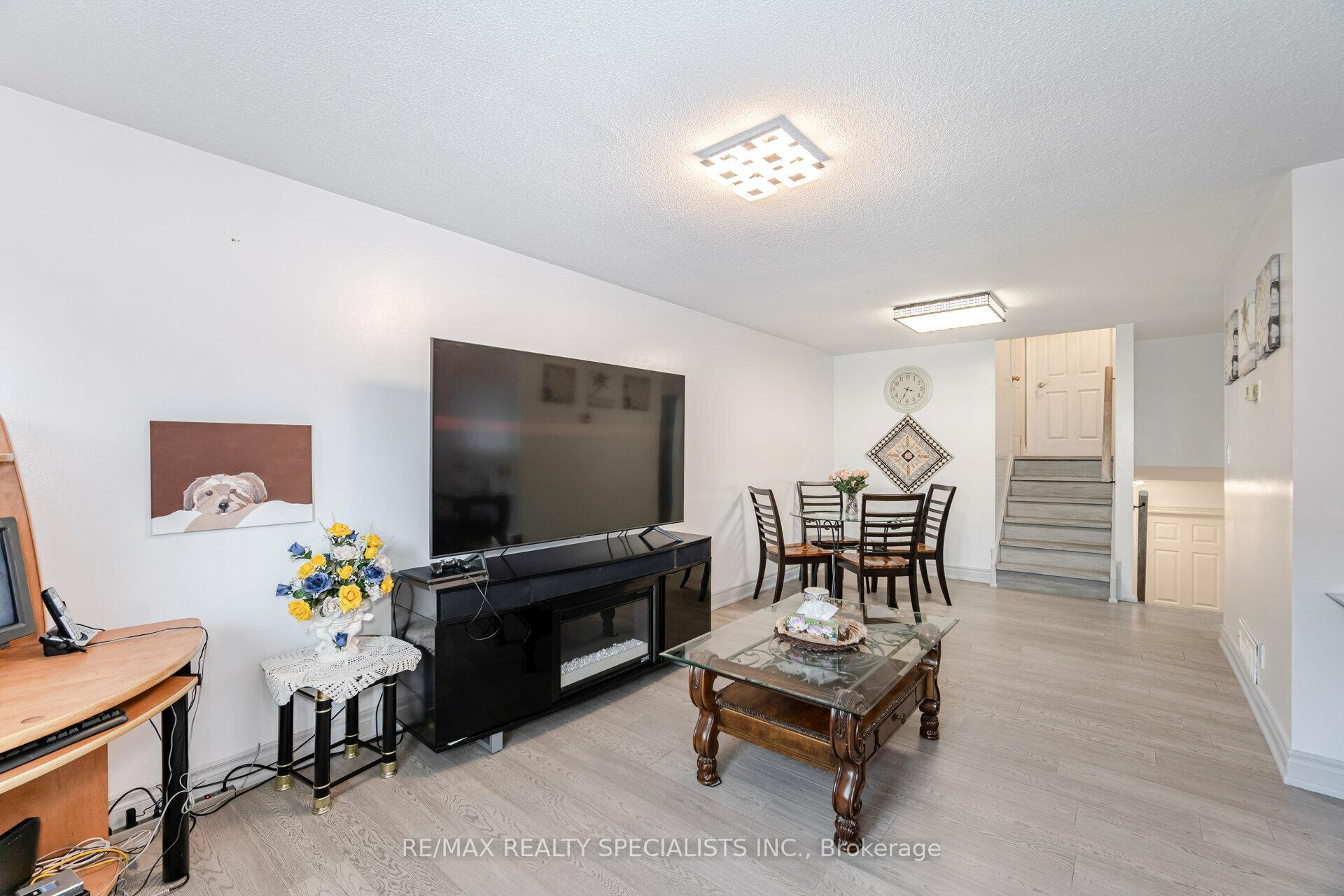 Photo 10 of 21 Crawford Drive, Brampton, Madoc — HOMEH