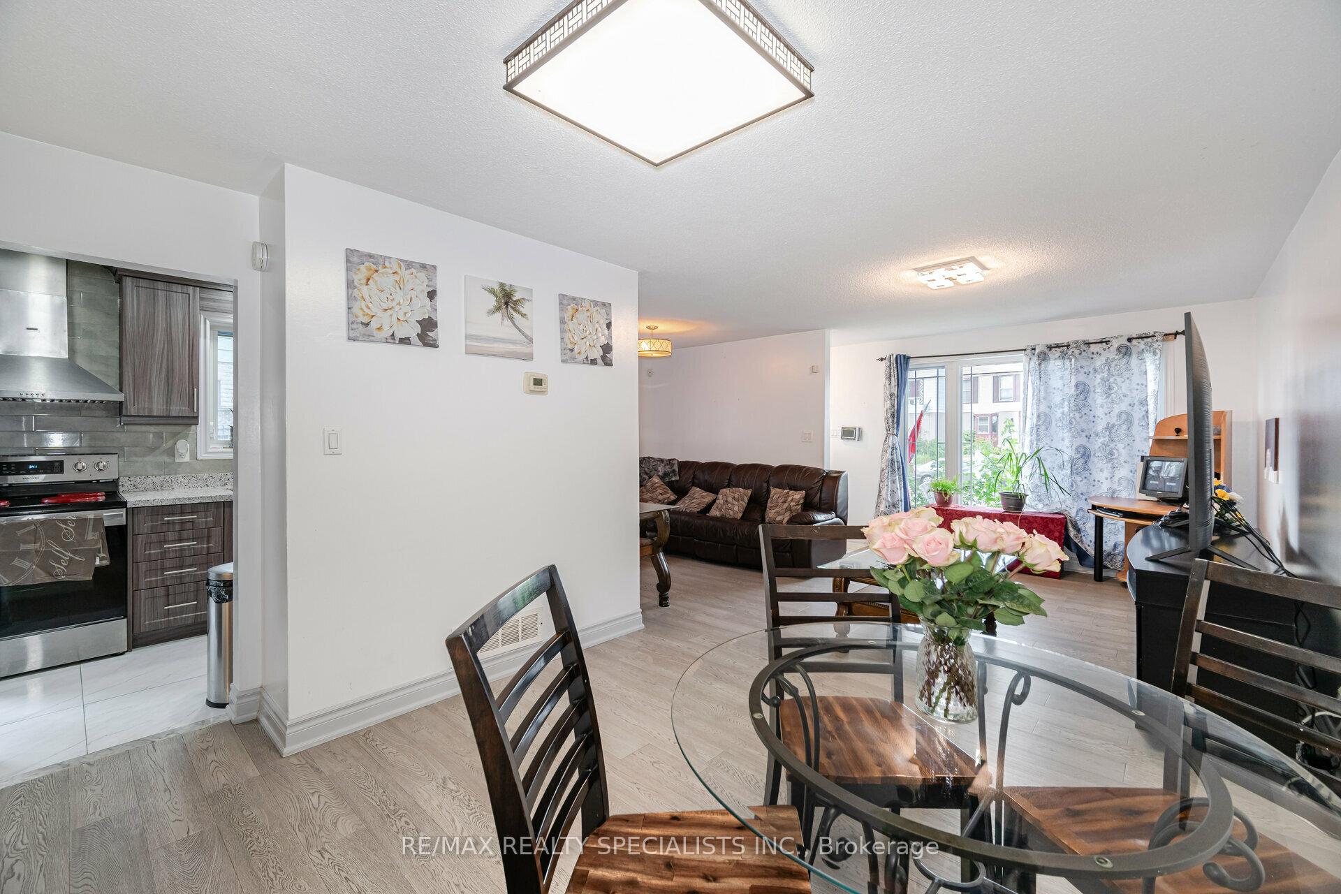 Photo 9 of 21 Crawford Drive, Brampton, Madoc — HOMEH