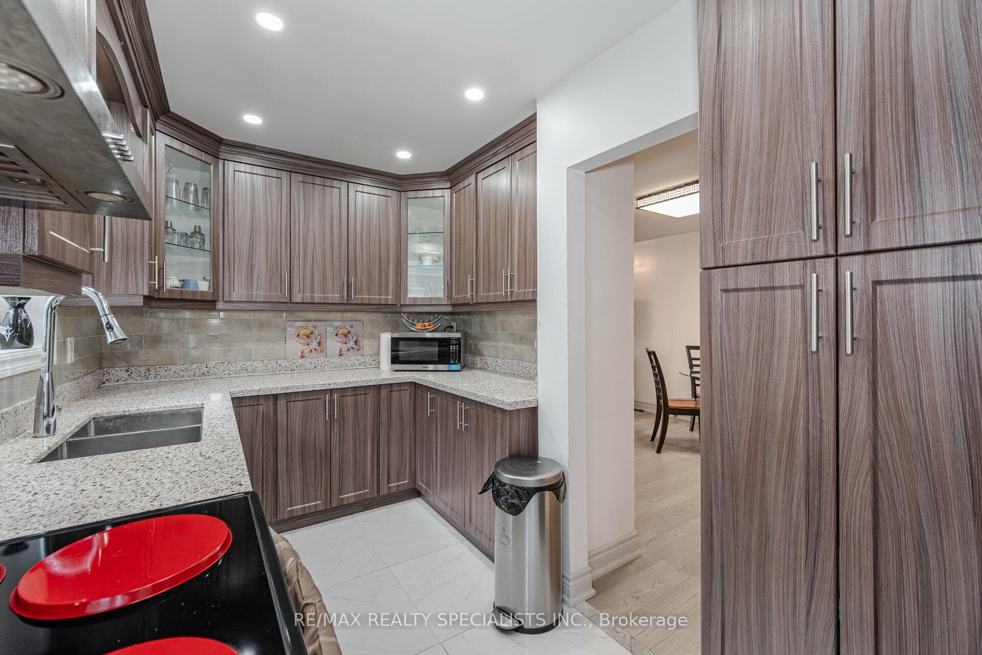 Photo 8 of 21 Crawford Drive, Brampton, Madoc — HOMEH