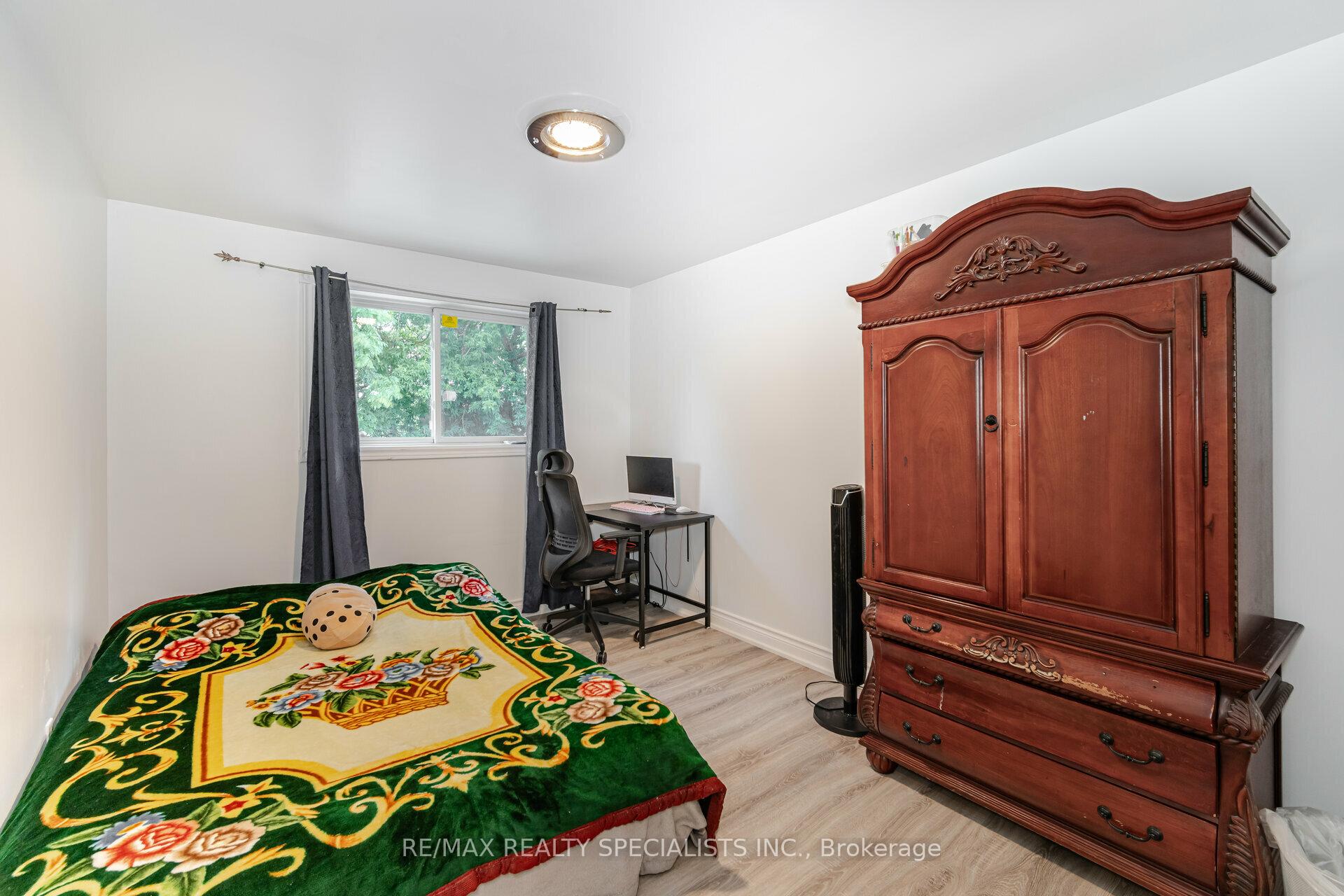 Photo 13 of 21 Crawford Drive, Brampton, Madoc — HOMEH