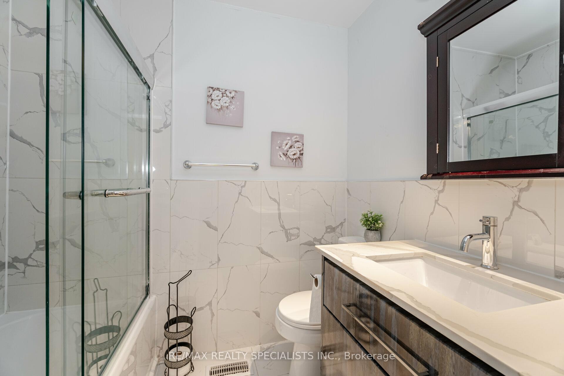 Photo 17 of 21 Crawford Drive, Brampton, Madoc — HOMEH