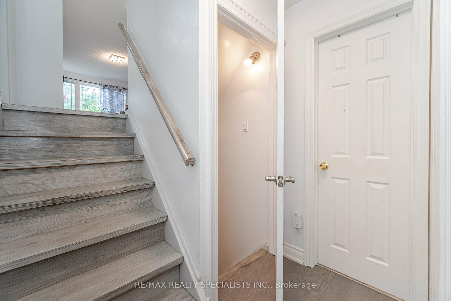 Photo 18 of 21 Crawford Drive, Brampton, Madoc — HOMEH