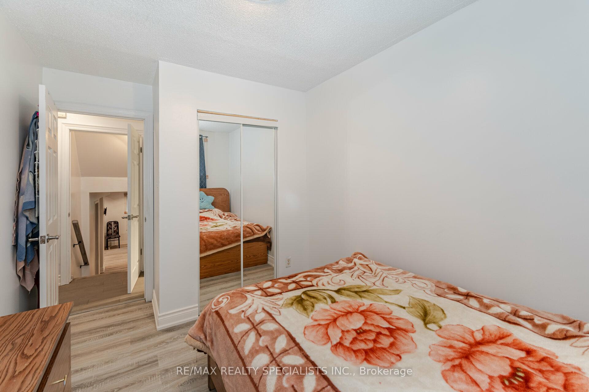 Photo 22 of 21 Crawford Drive, Brampton, Madoc — HOMEH