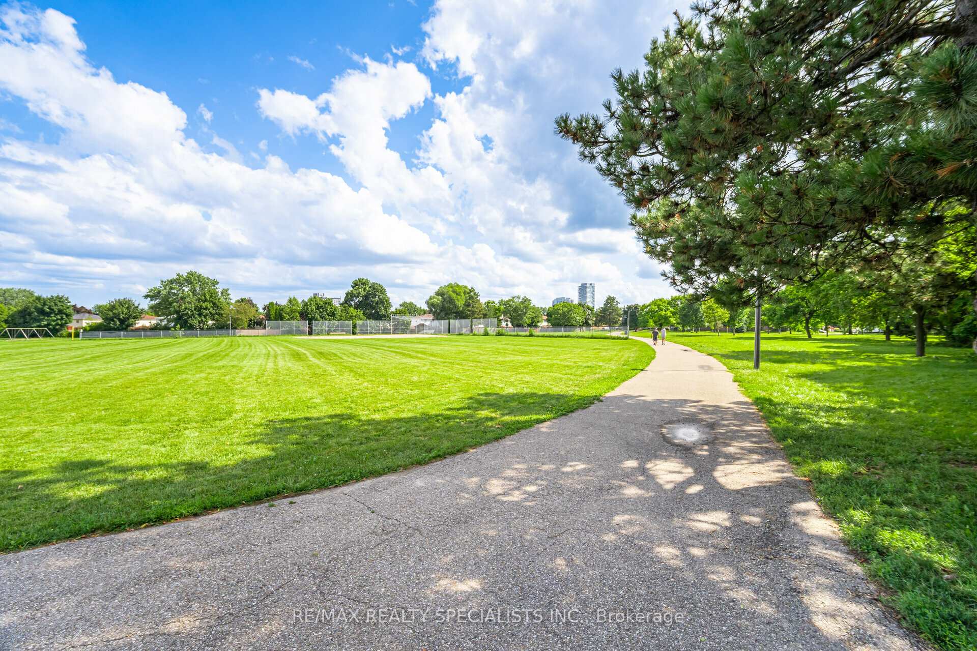 Photo 30 of 21 Crawford Drive, Brampton, Madoc — HOMEH