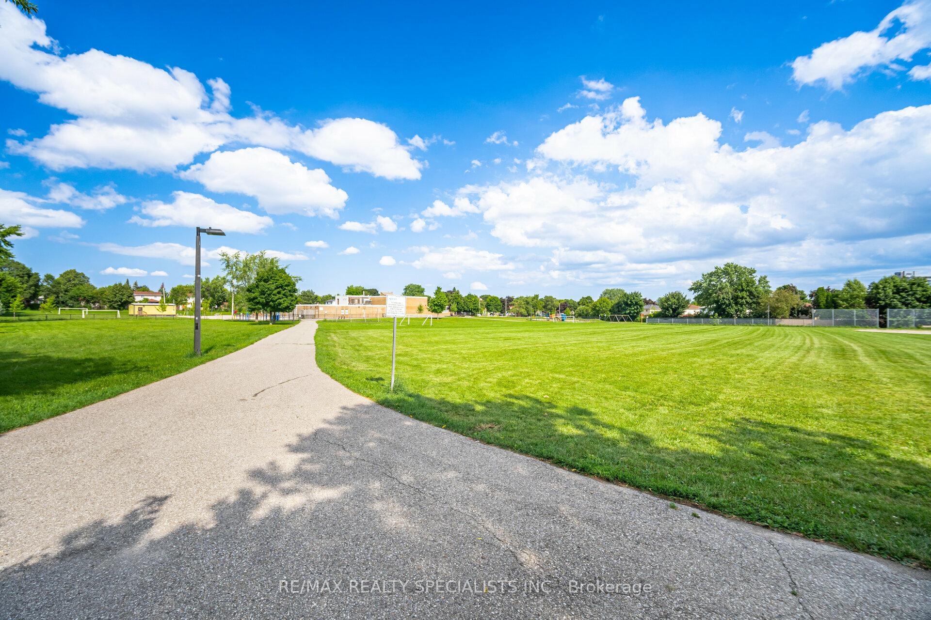 Photo 32 of 21 Crawford Drive, Brampton, Madoc — HOMEH