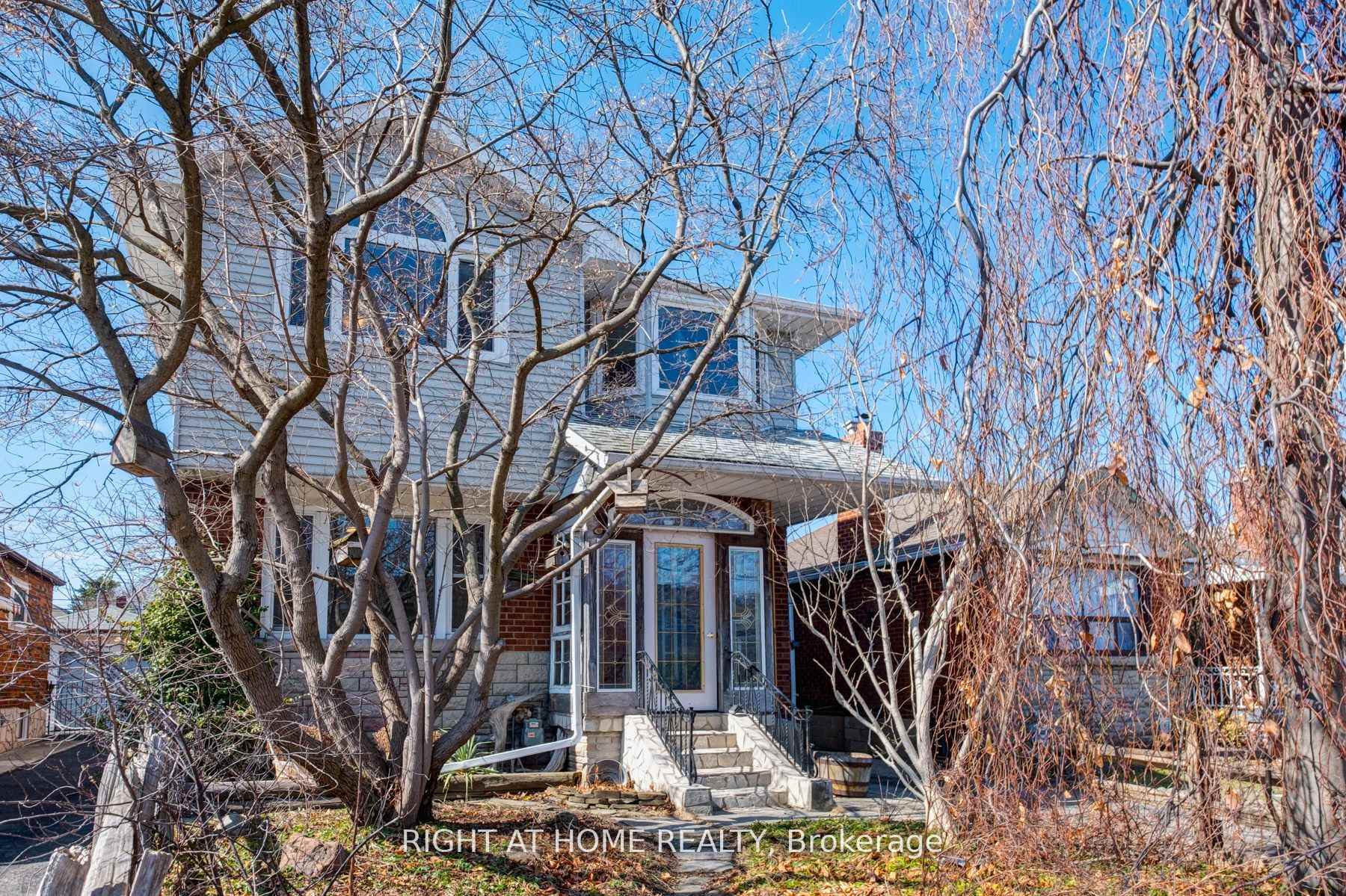 Front of Unit Main, 952 Coxwell Avenue