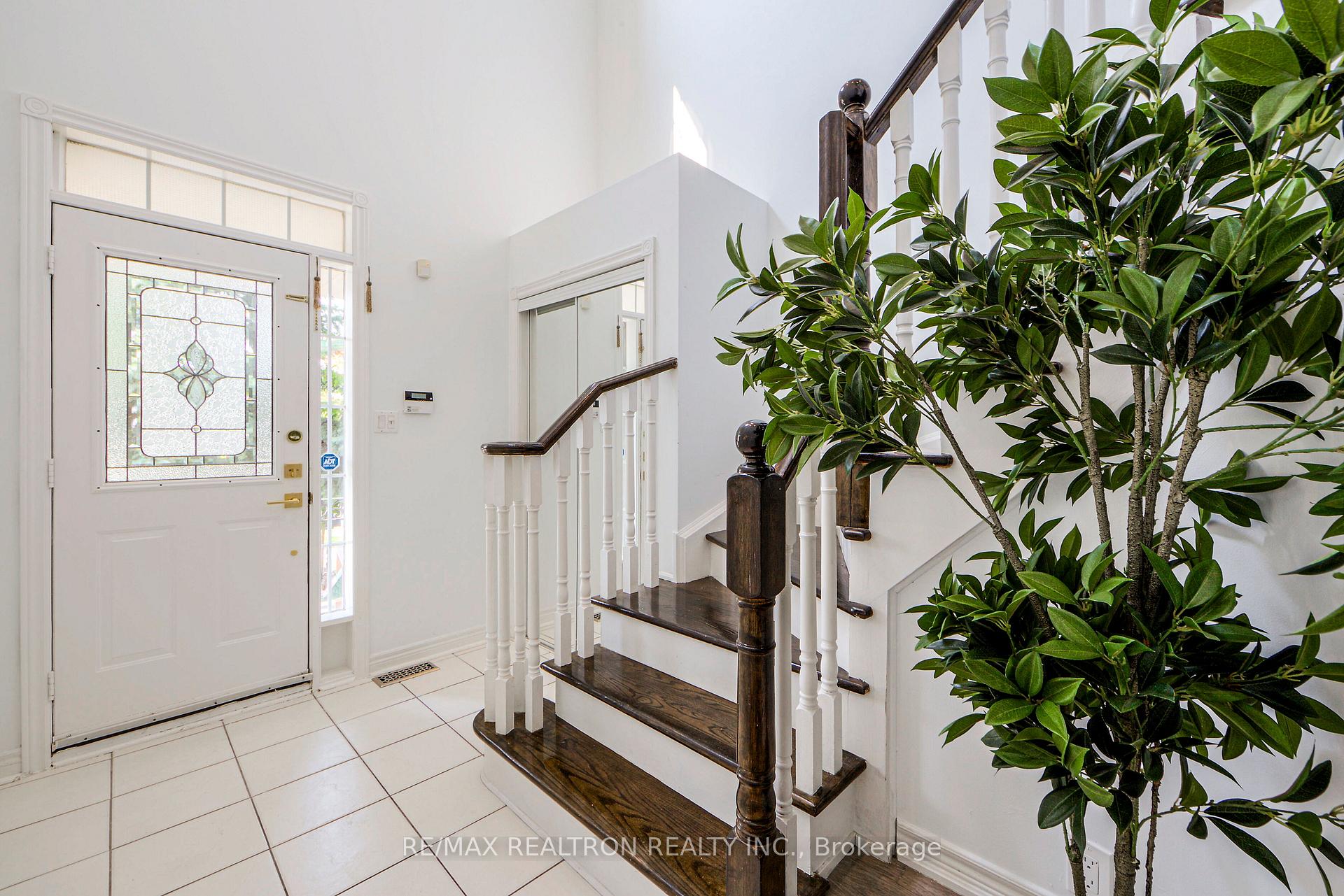 Photo 8 of 269 Treasure Road E, Vaughan, Vellore Village — HOMEH