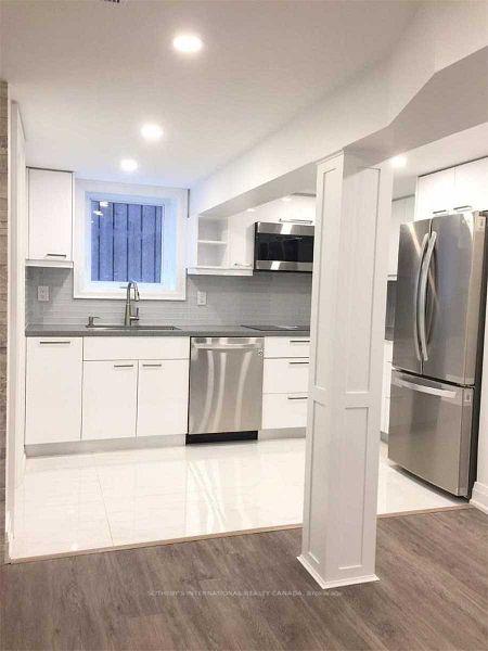 Front of Unit B, 340 Kenilworth Avenue