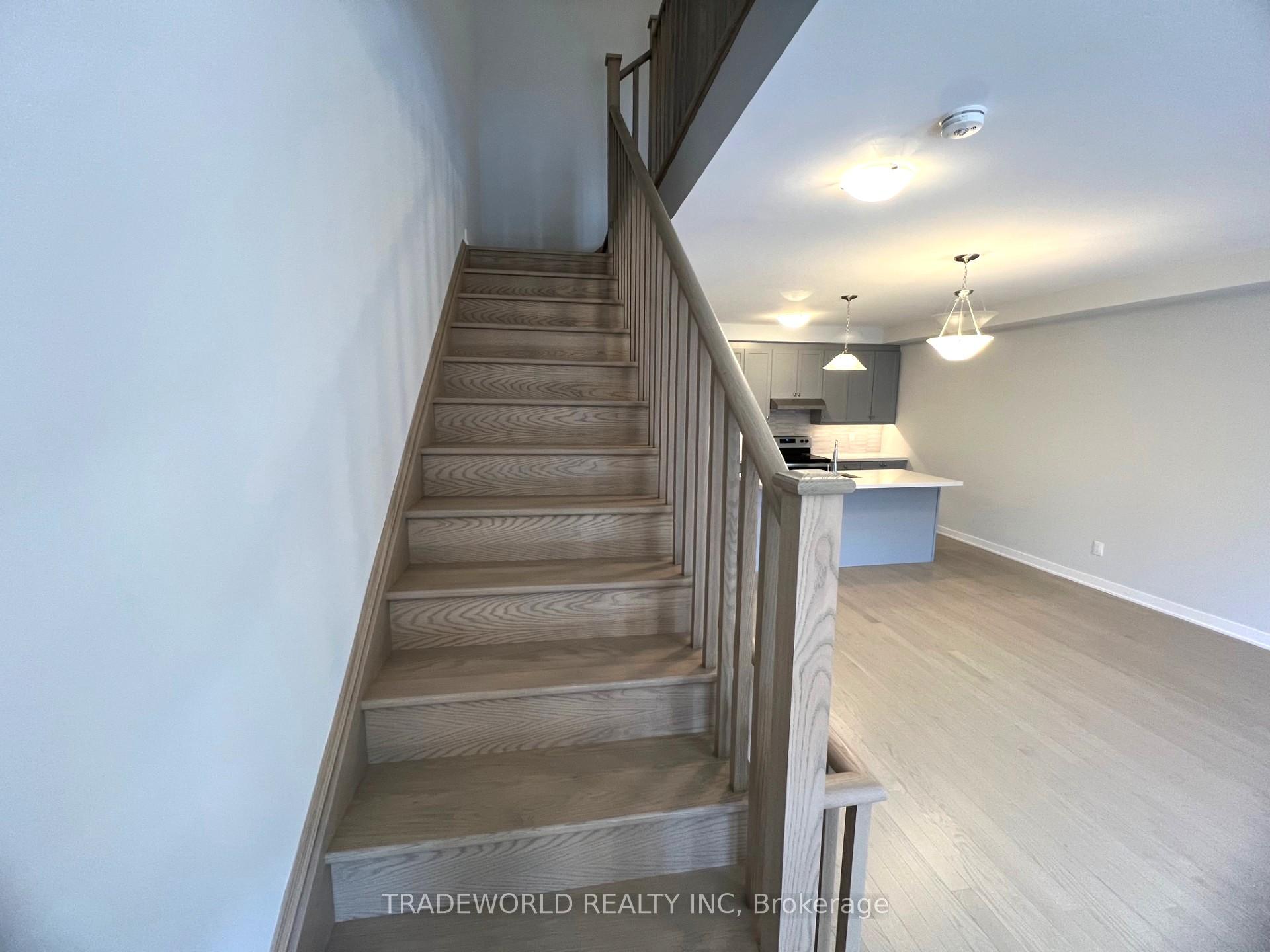 Photo 8 of 9 John Canning Way, Markham, Unionville — HOMEH
