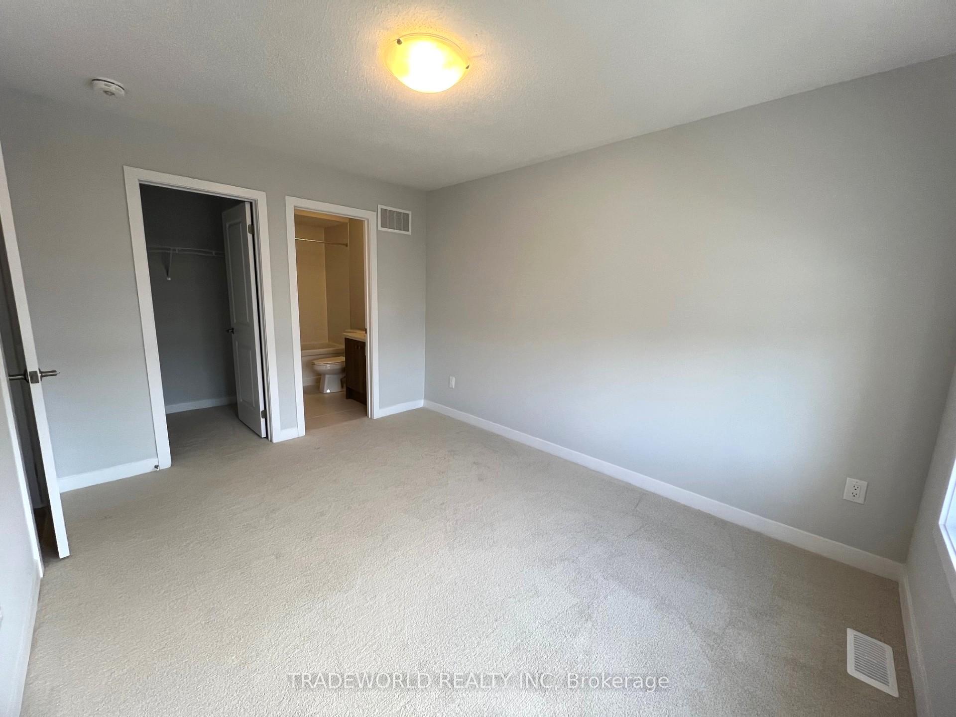 Photo 12 of 9 John Canning Way, Markham, Unionville — HOMEH